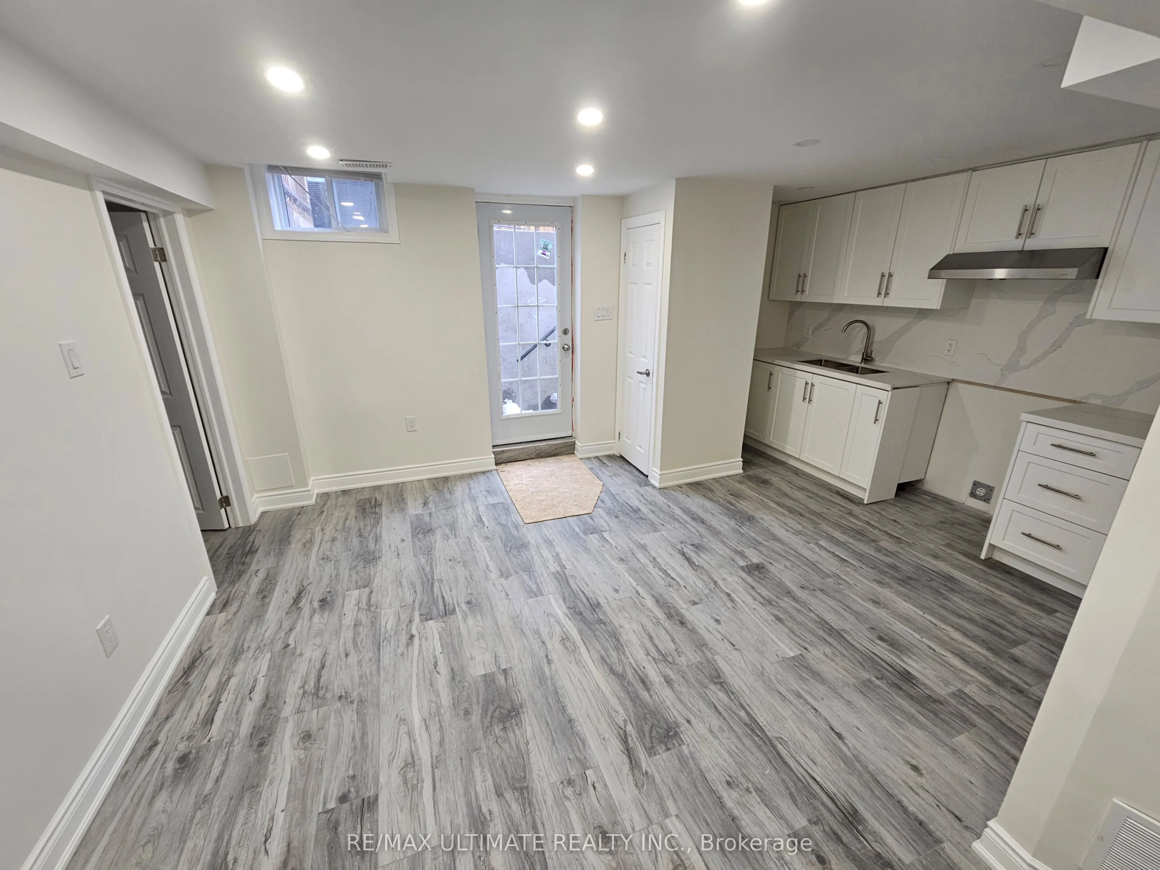 9 Clovercrest Drive