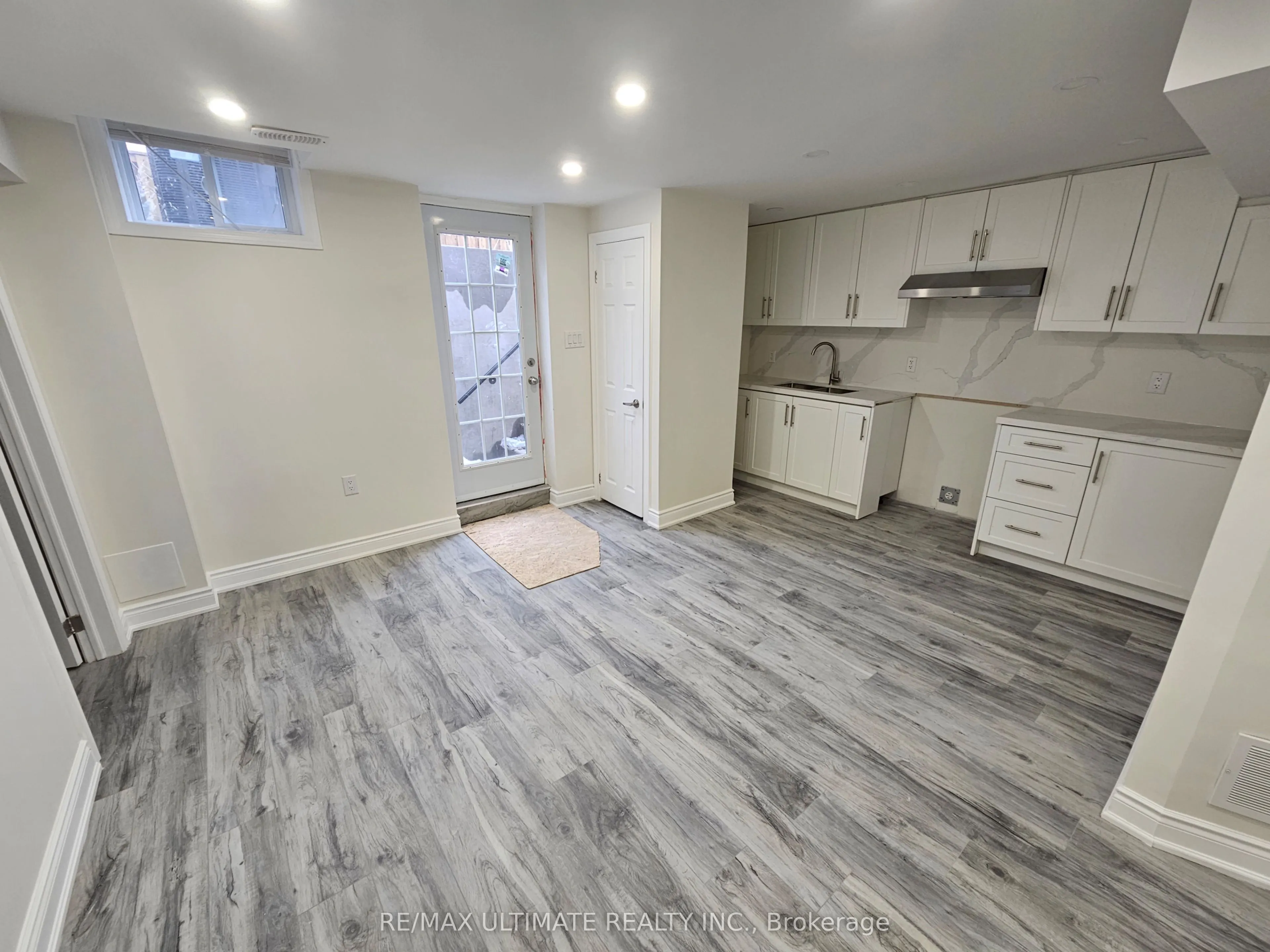 9 Clovercrest Drive