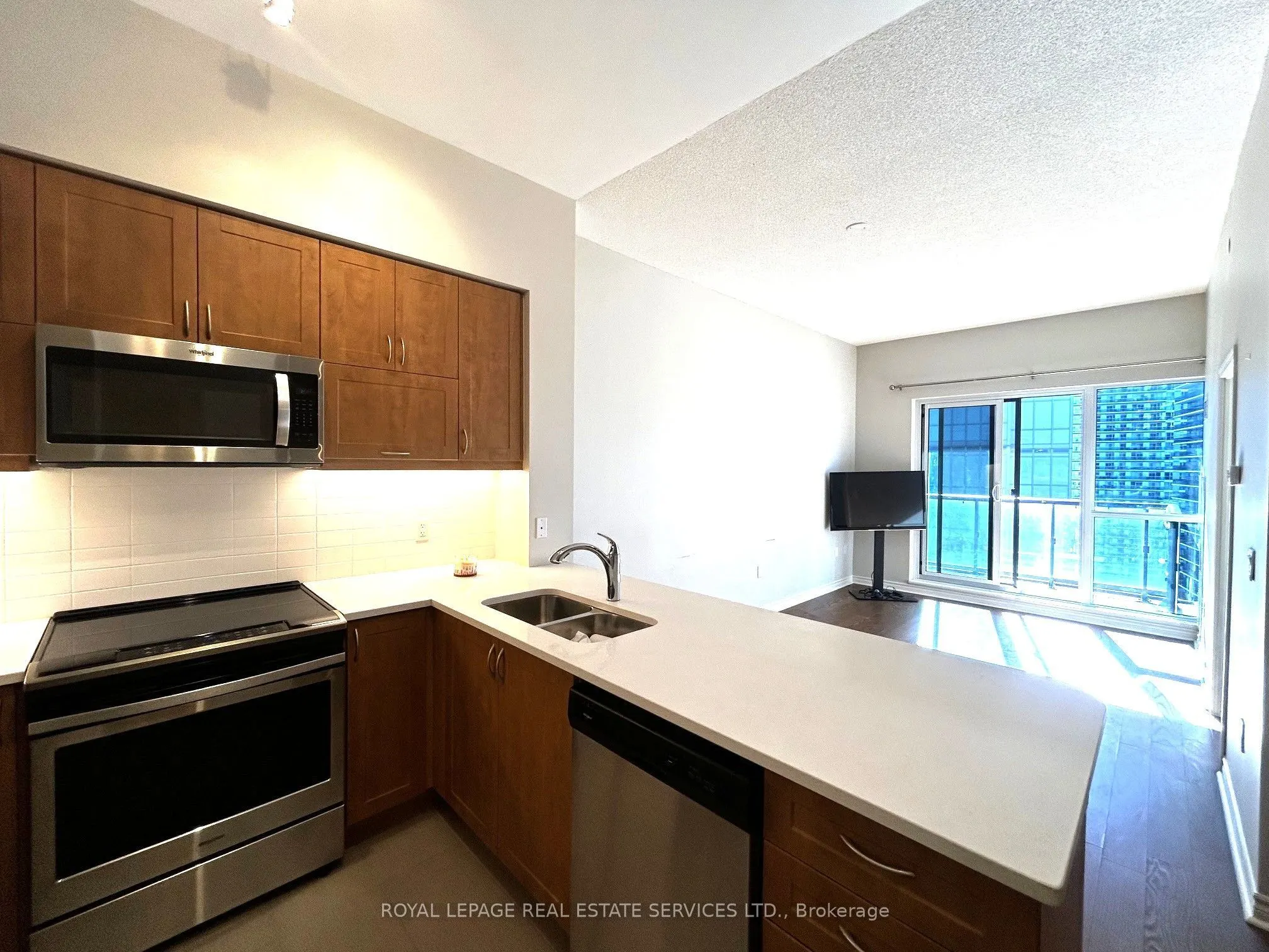 39 Annie Craig Drive #1702