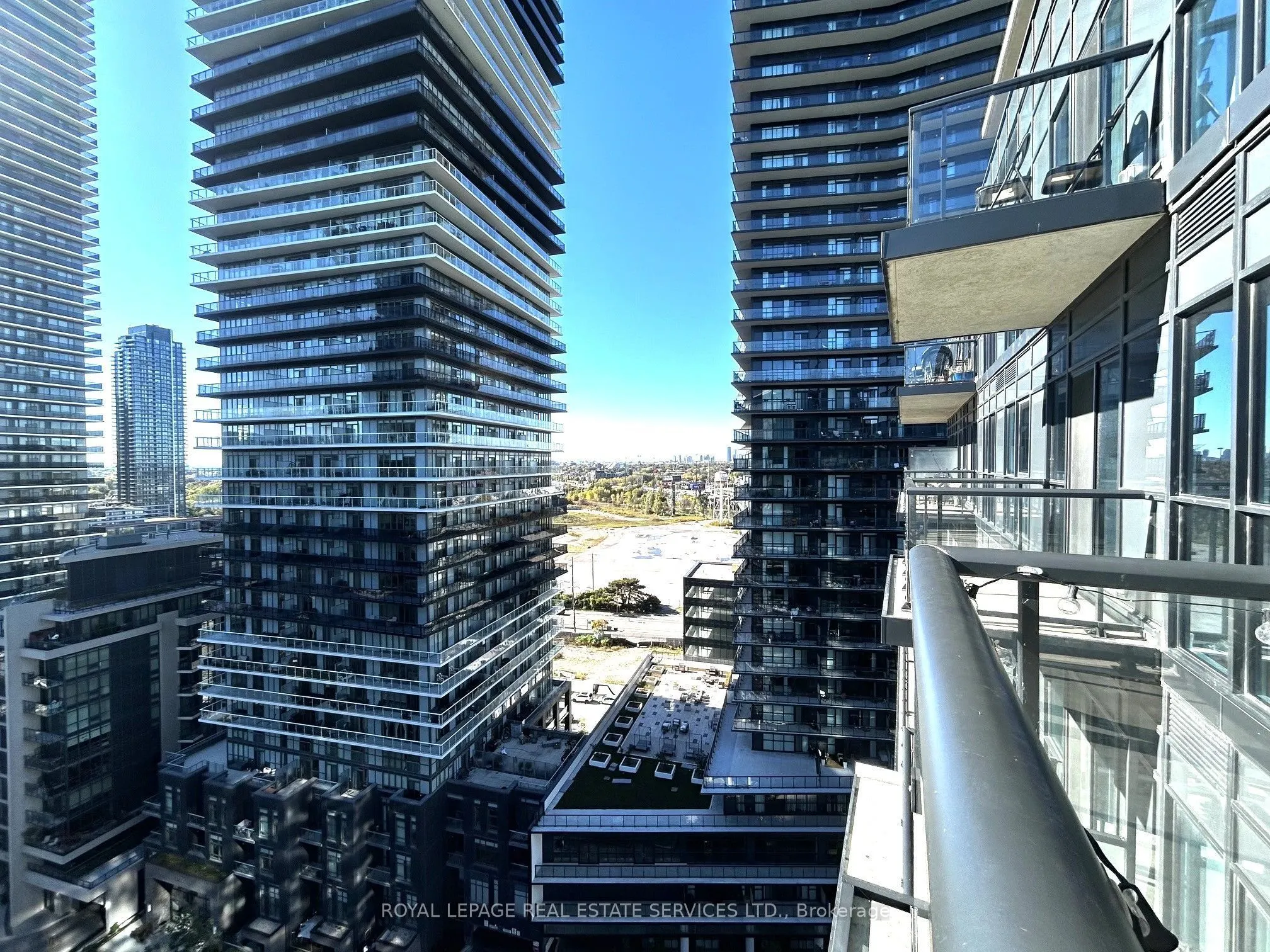 39 Annie Craig Drive #1702