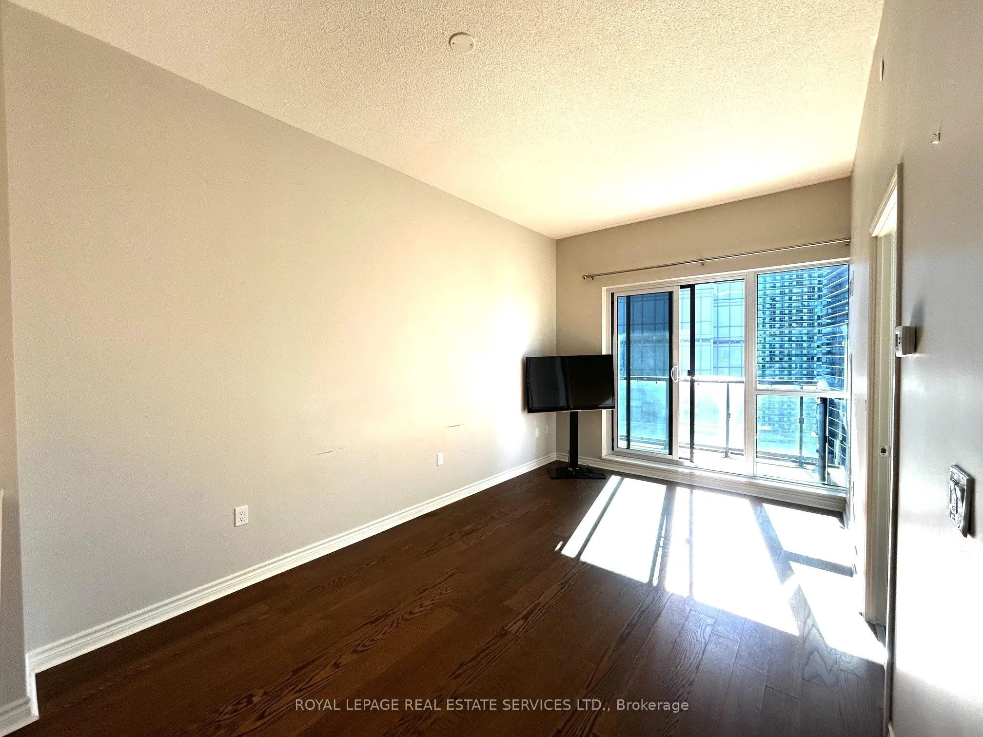 39 Annie Craig Drive #1702