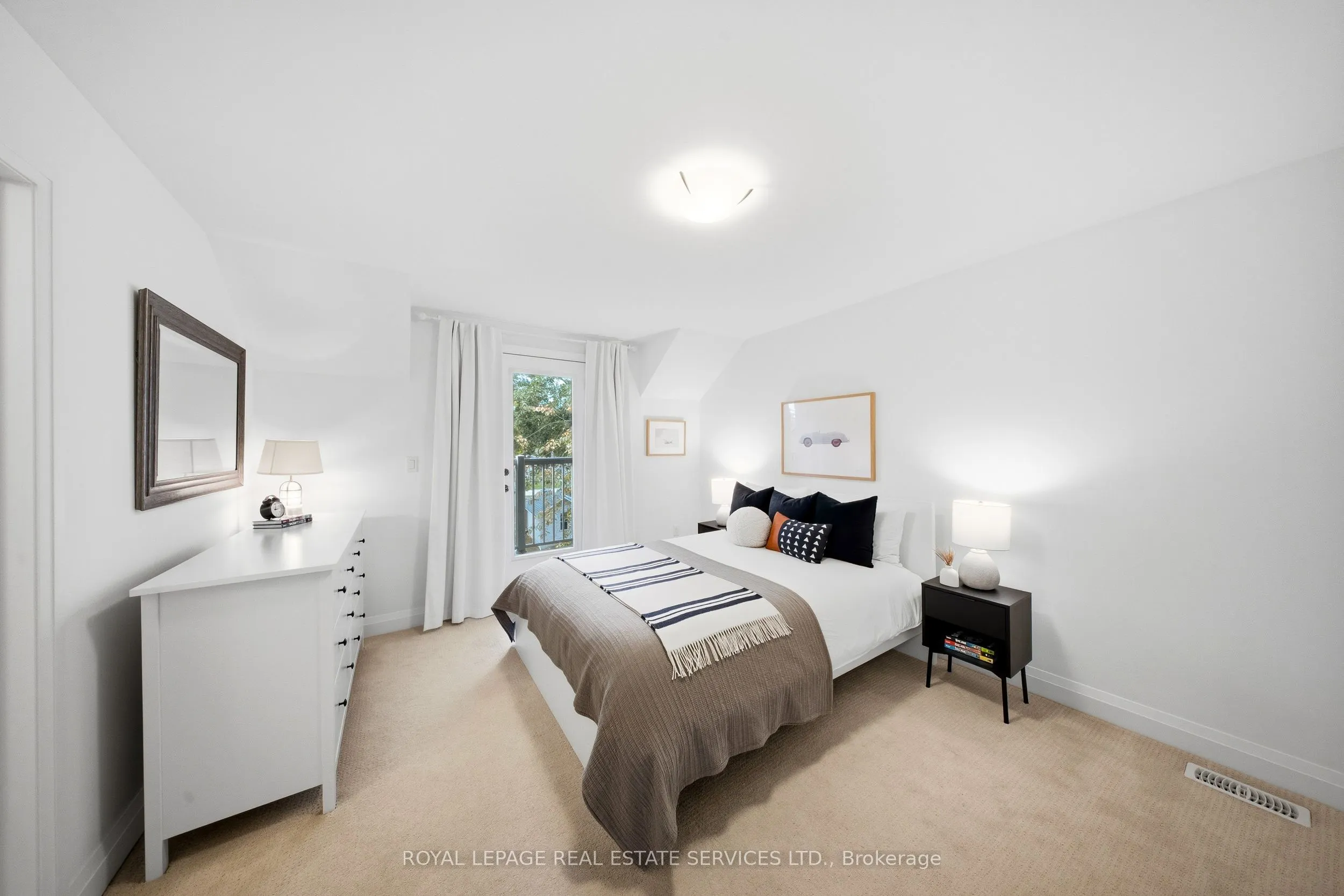 1233 Azinger Lane