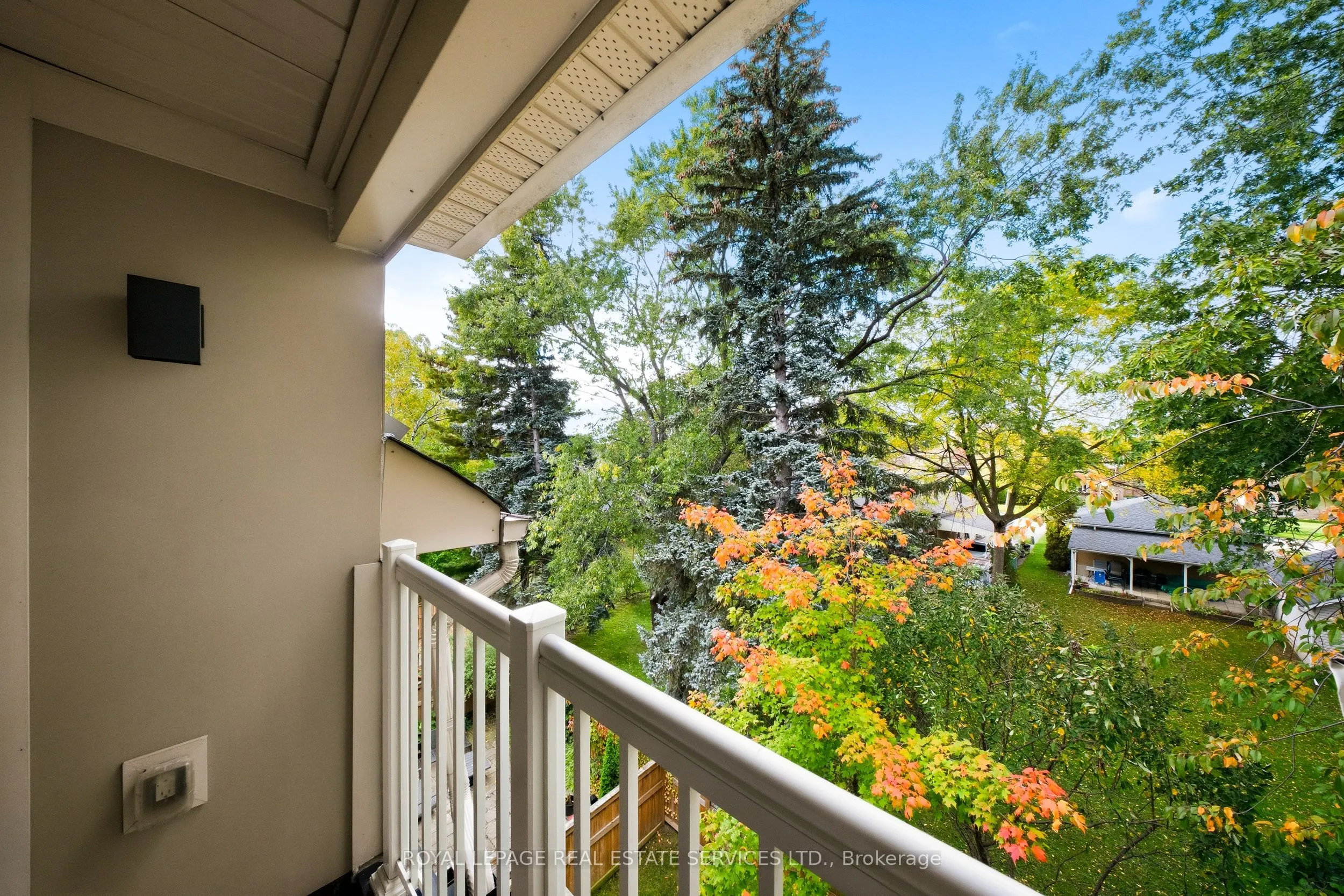 1233 Azinger Lane