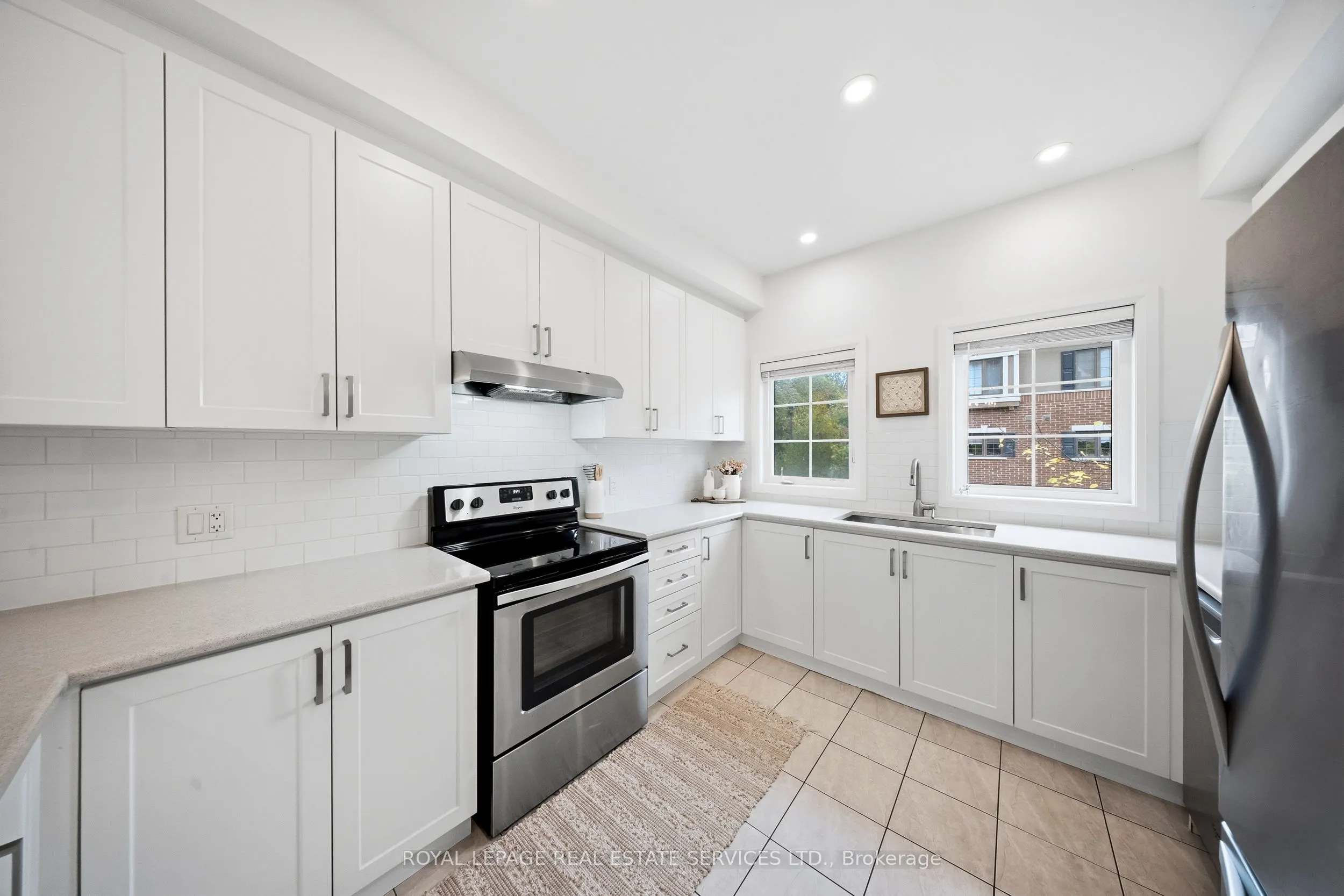 1233 Azinger Lane