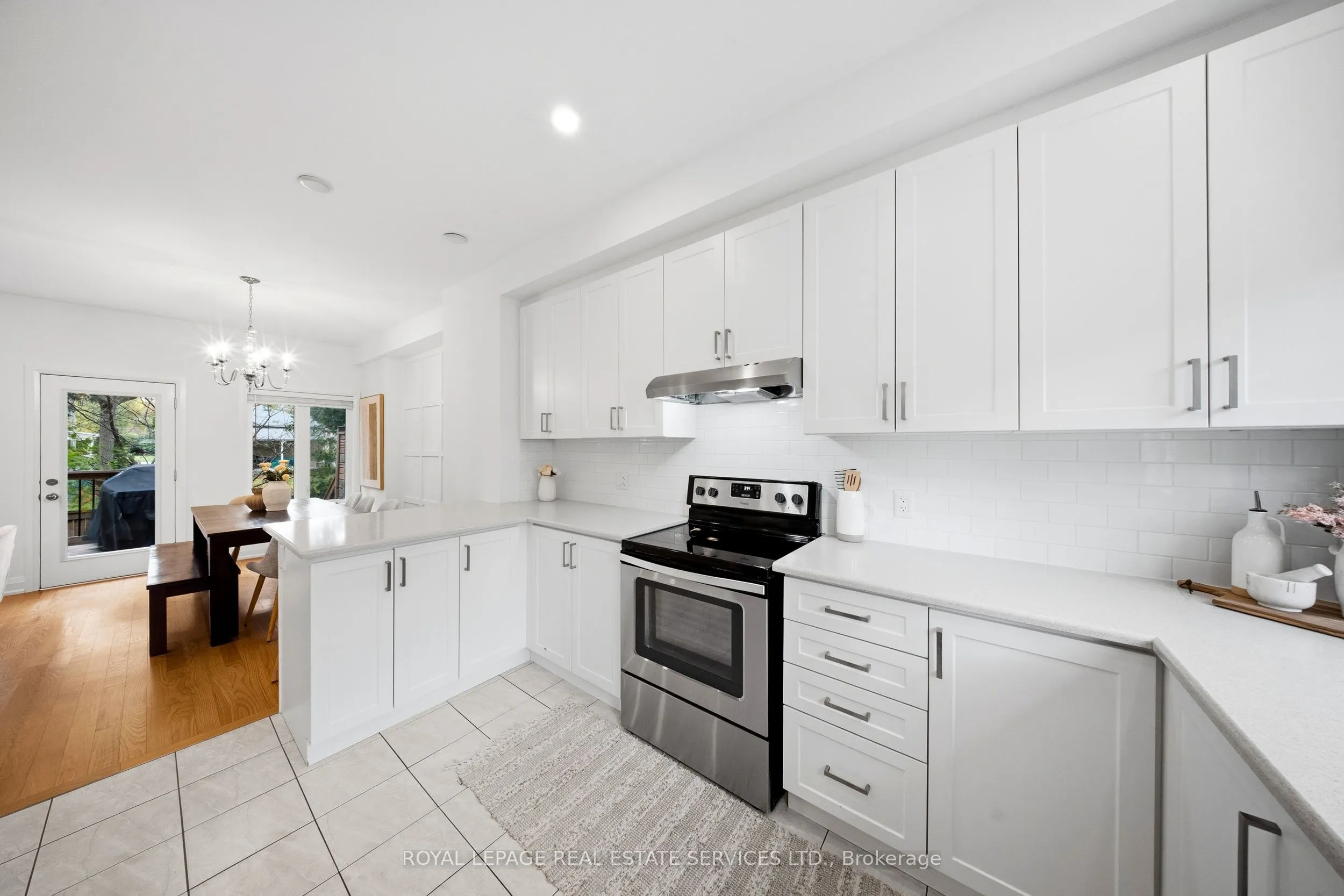 1233 Azinger Lane