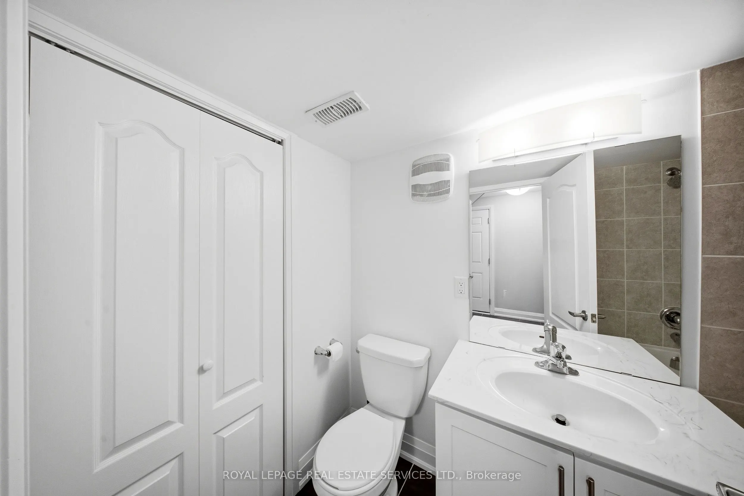 1233 Azinger Lane
