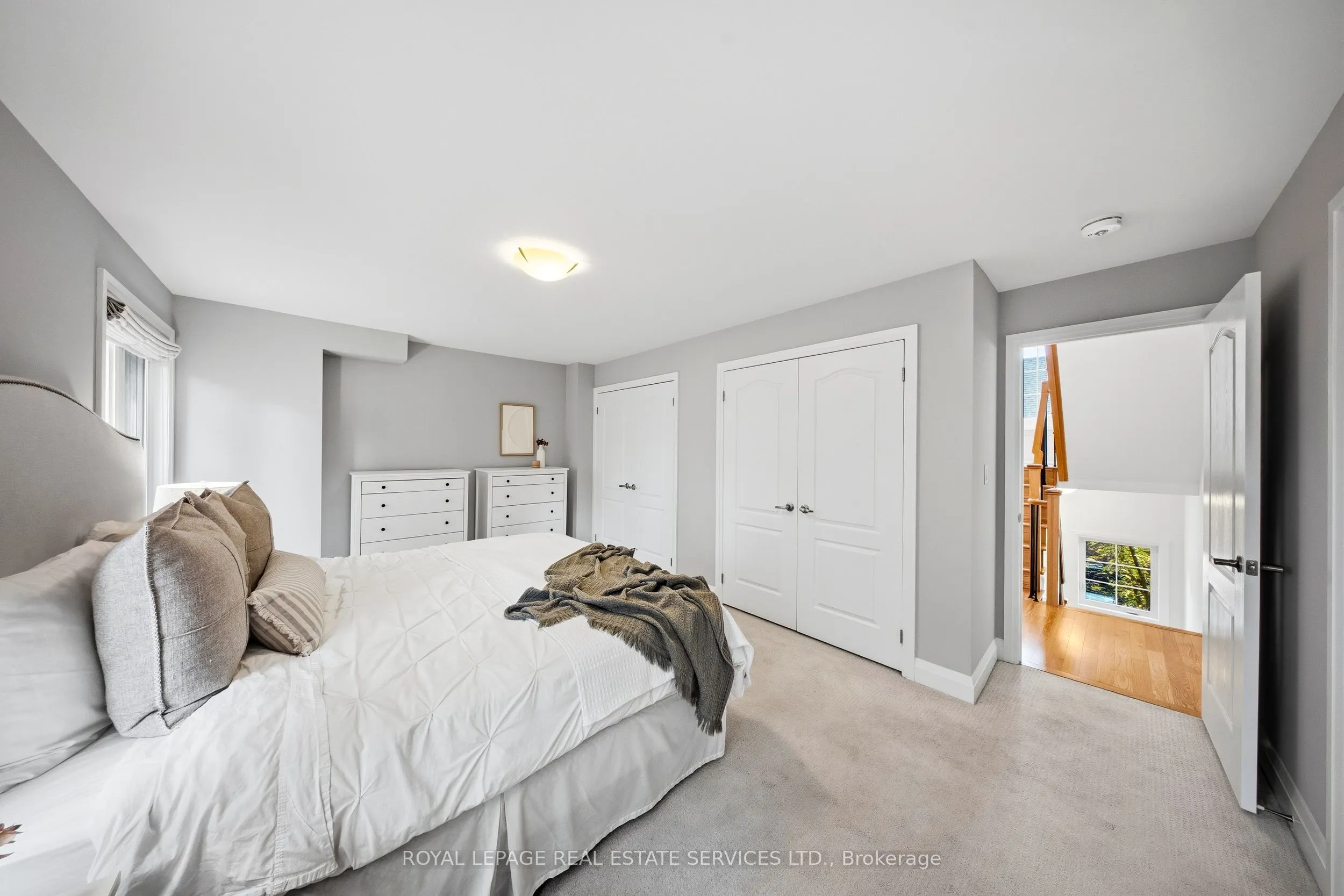 1233 Azinger Lane