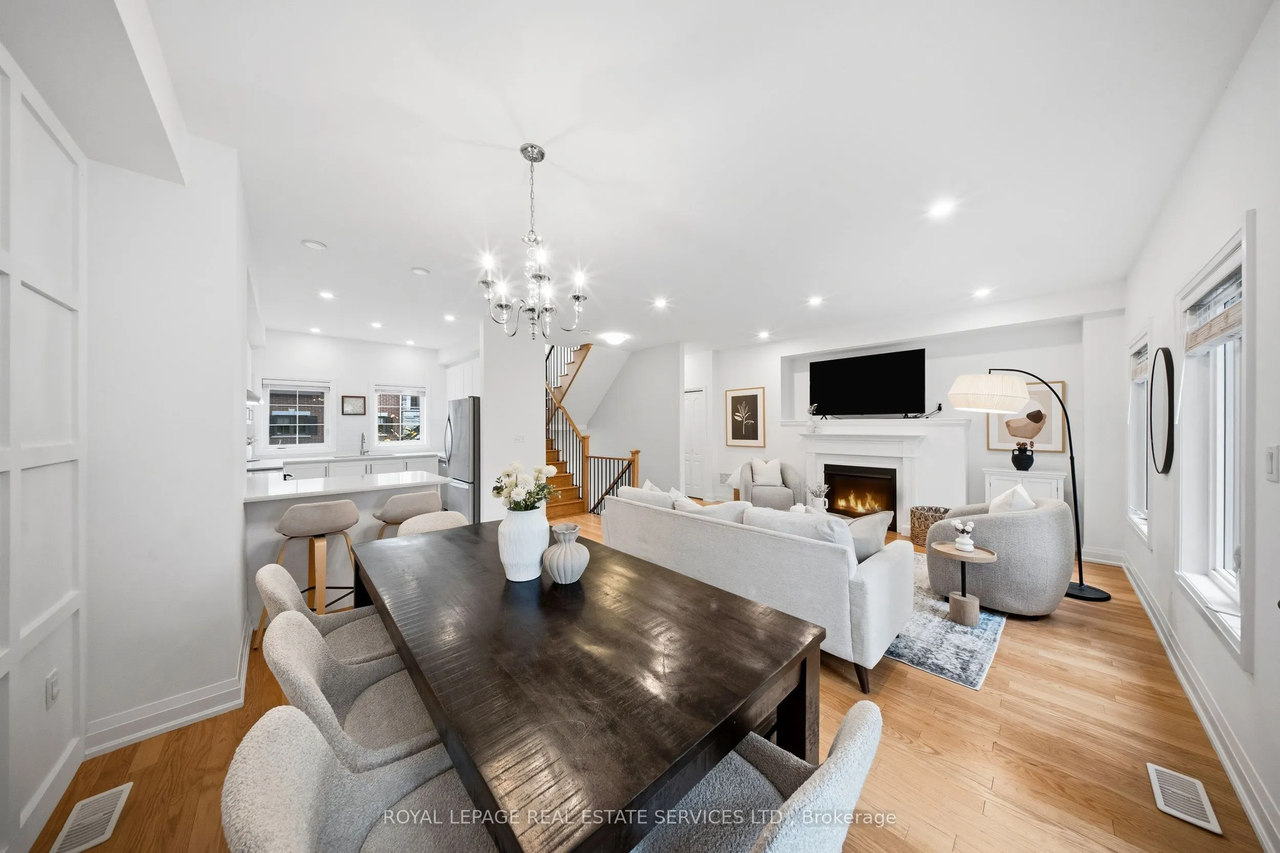 1233 Azinger Lane