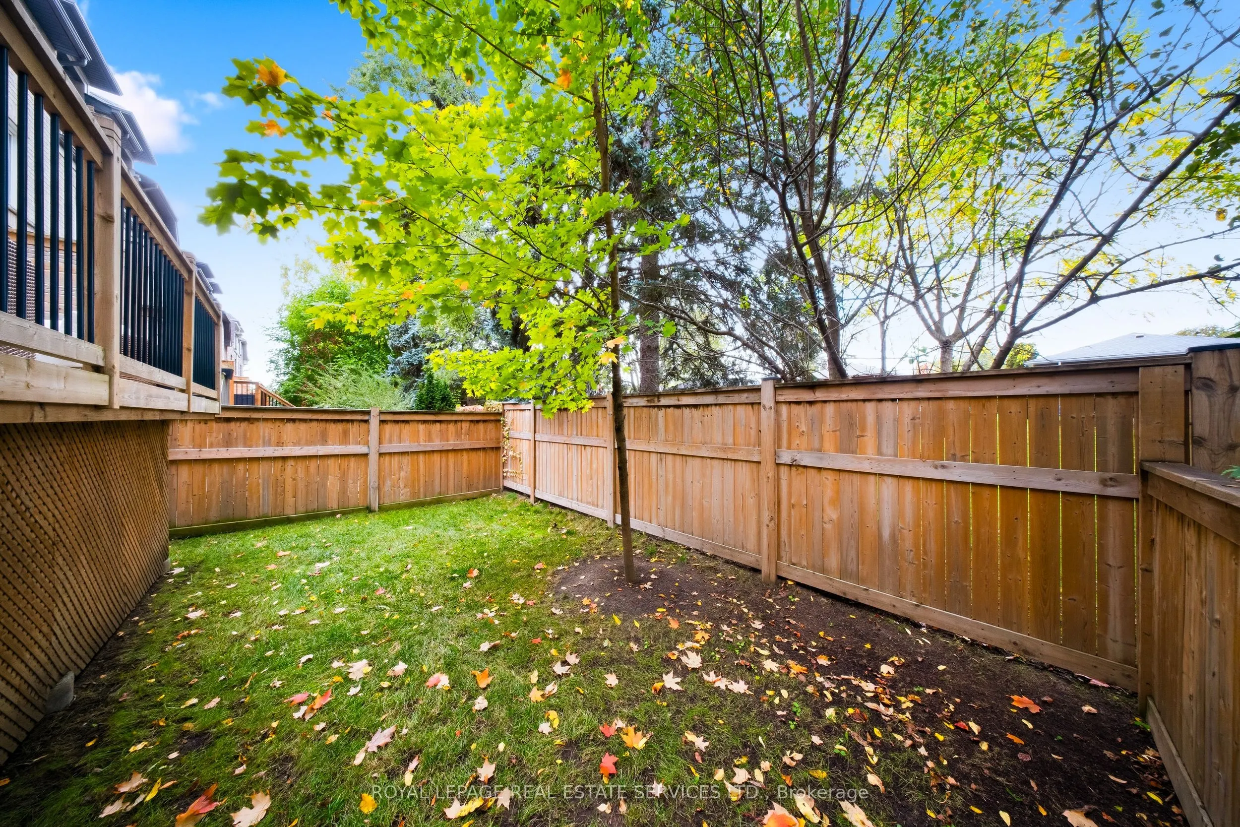 1233 Azinger Lane