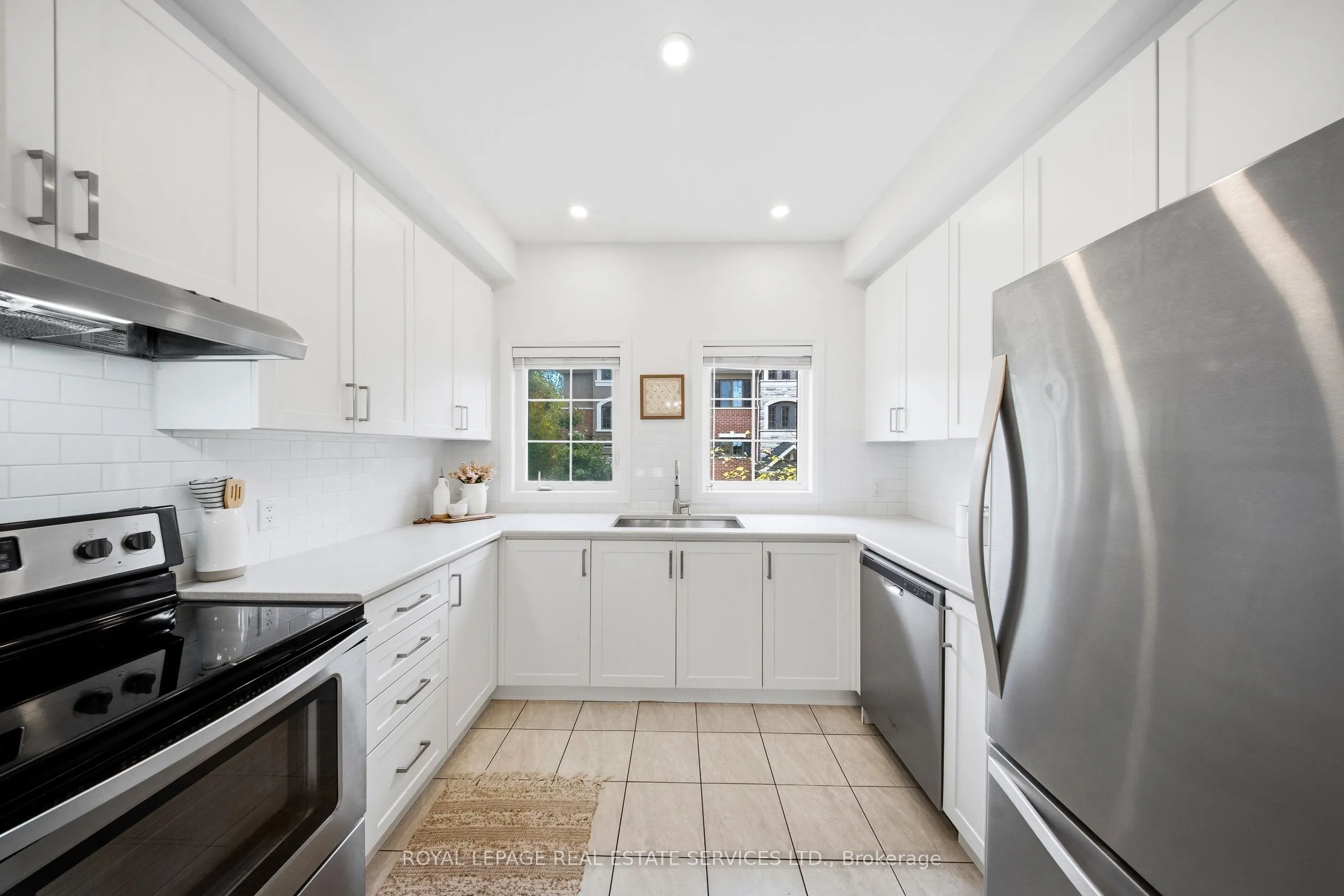 1233 Azinger Lane