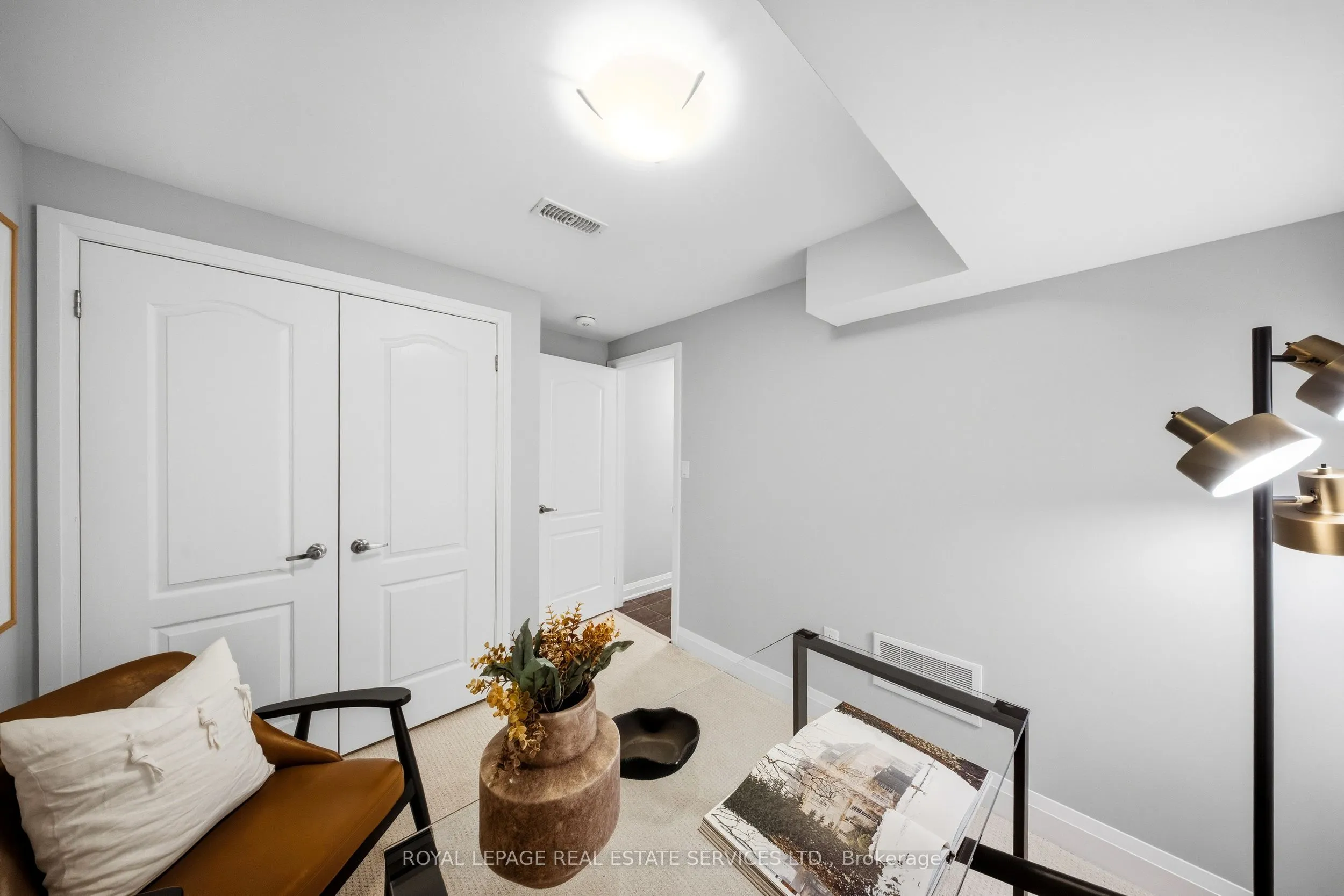 1233 Azinger Lane