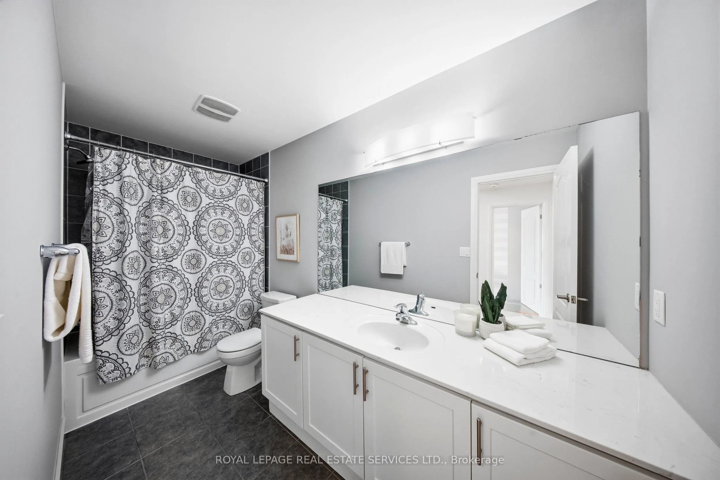 1233 Azinger Lane