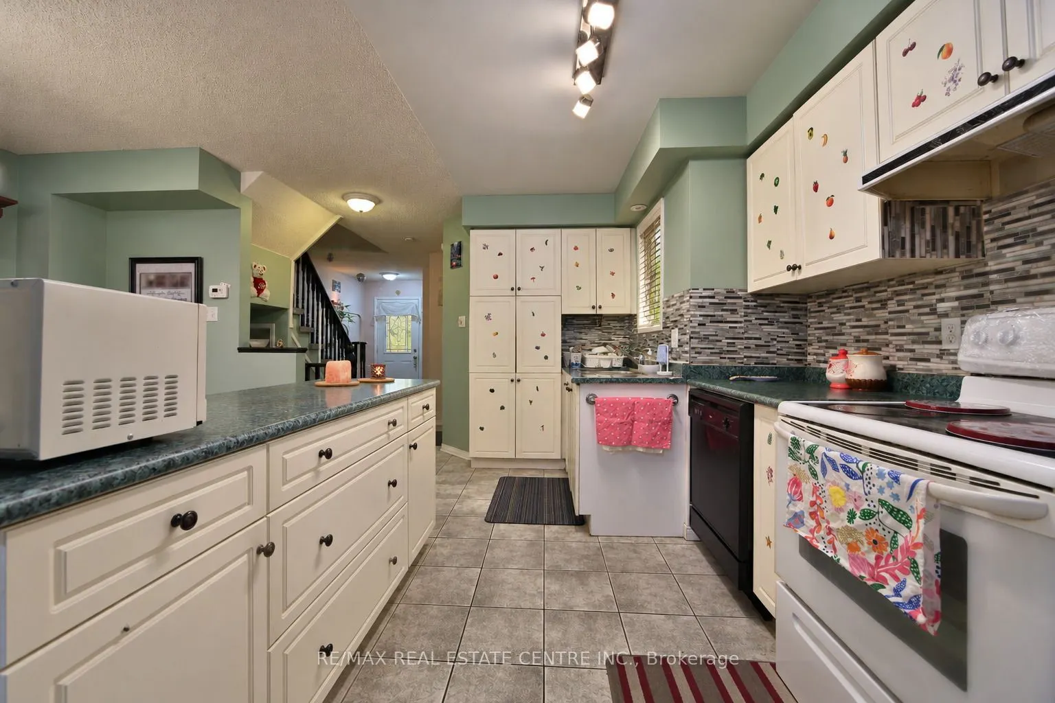 180 Cresthaven Road #25