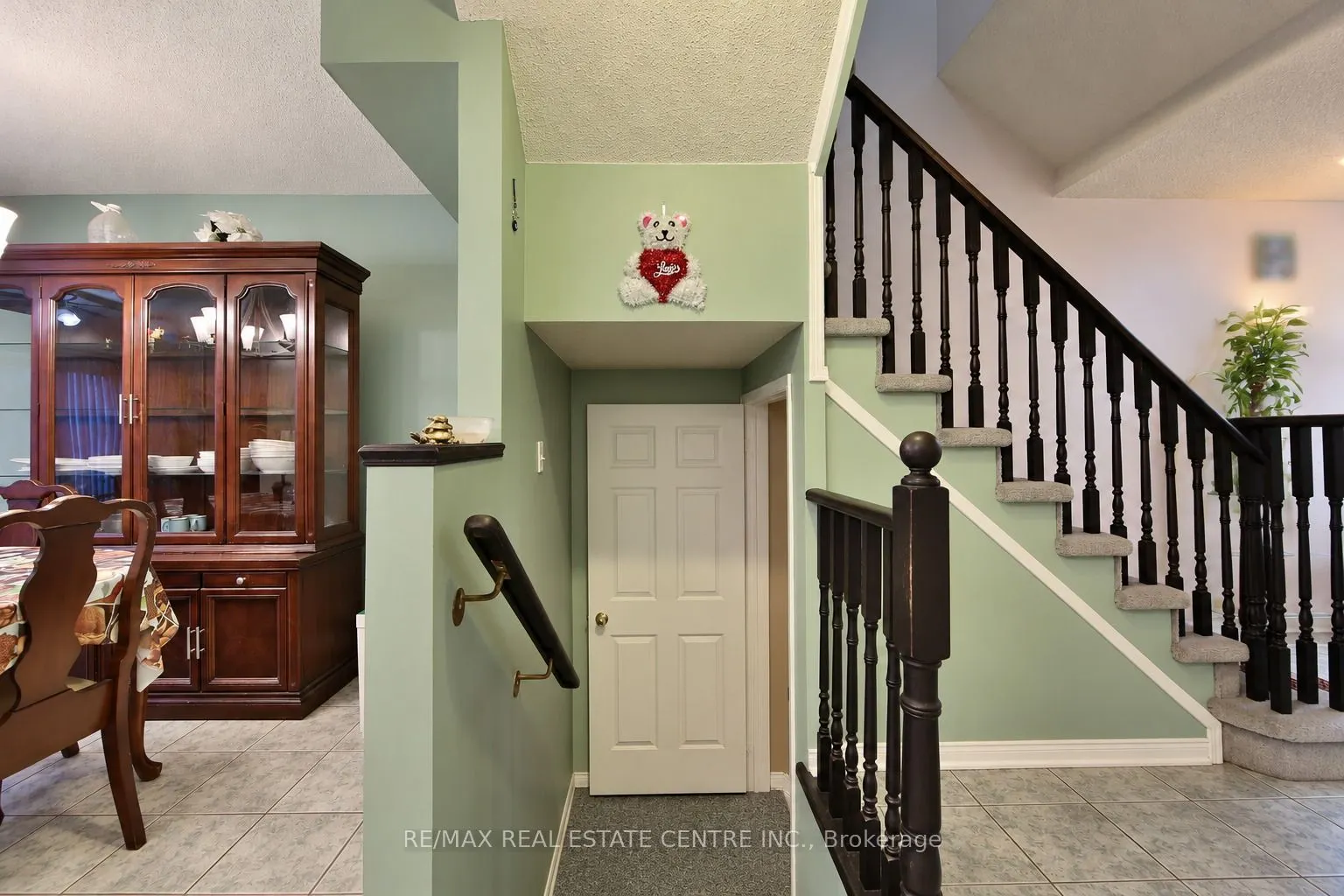 180 Cresthaven Road #25