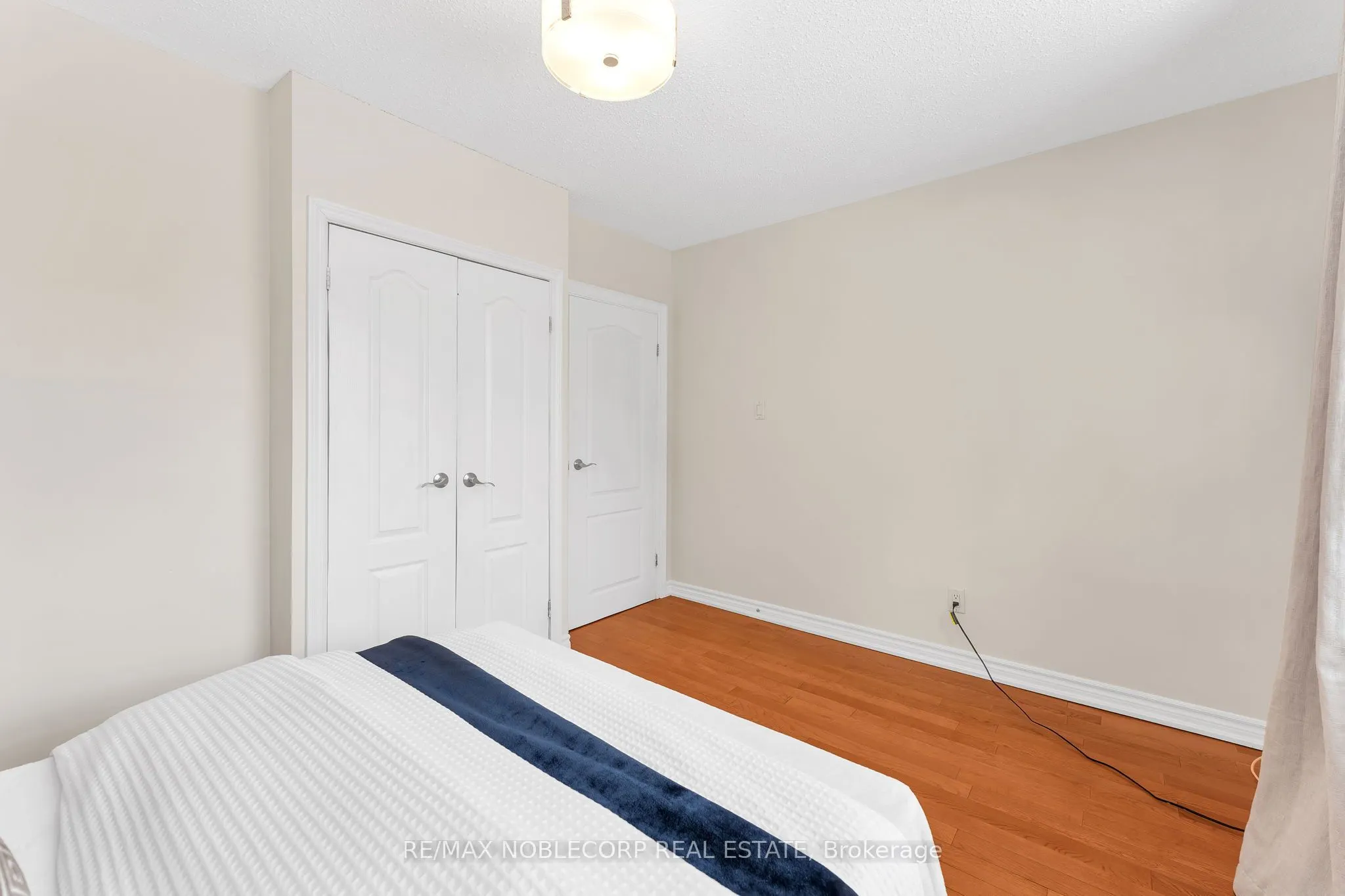 4230 Bloor Street W