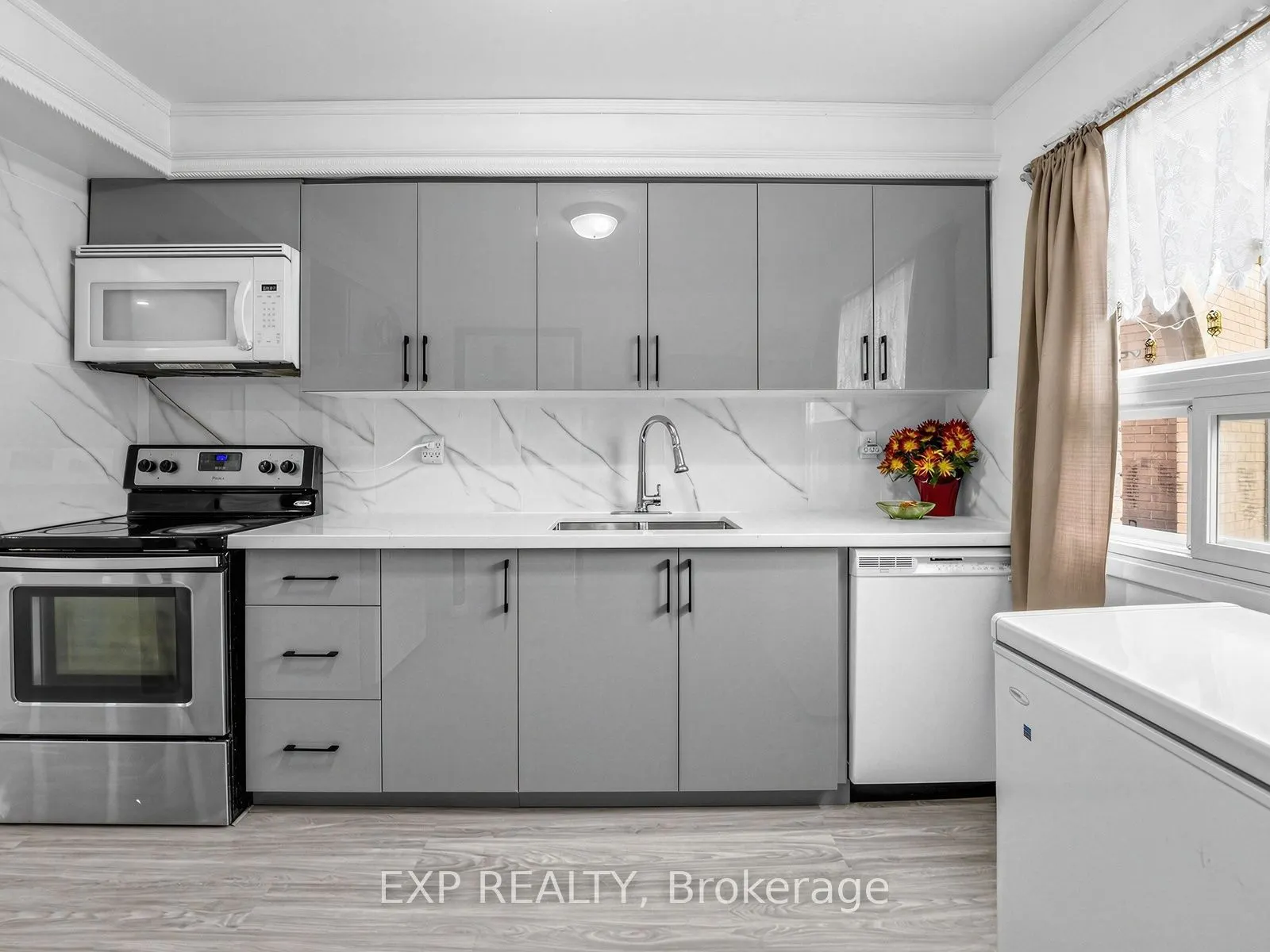 1180 Mississauga Valley Boulevard #4