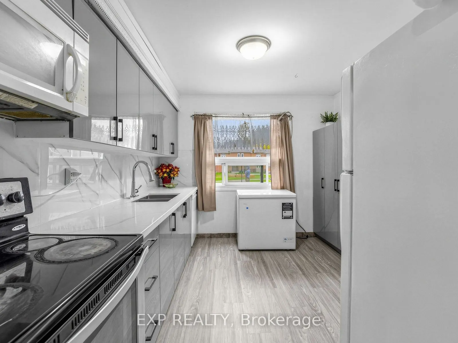 1180 Mississauga Valley Boulevard #4
