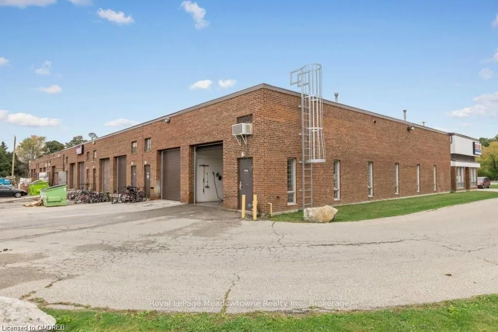 305B STEELES Avenue E #2