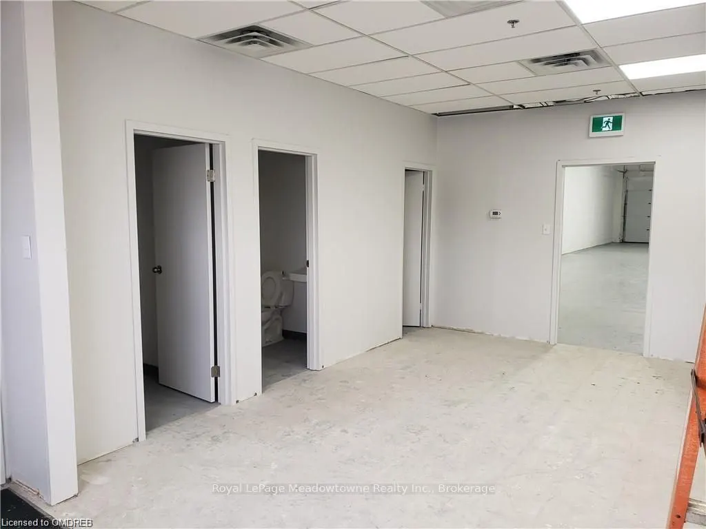 305B STEELES Avenue E #2