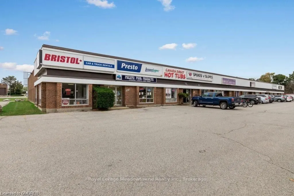 305B STEELES Avenue E #2