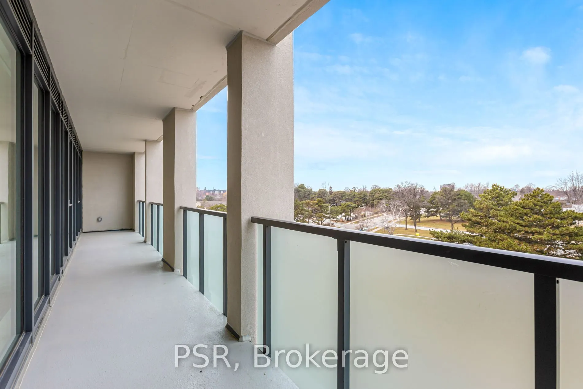 4365 Bloor Street W #403