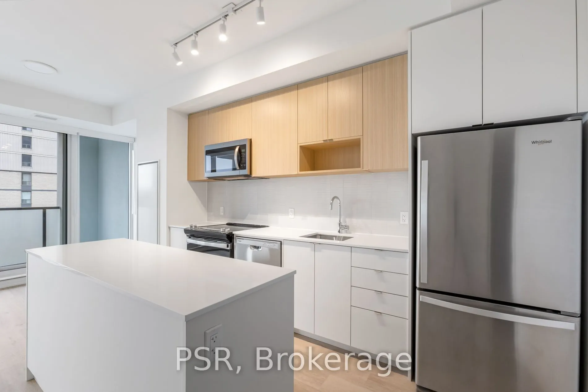 4365 Bloor Street W #403
