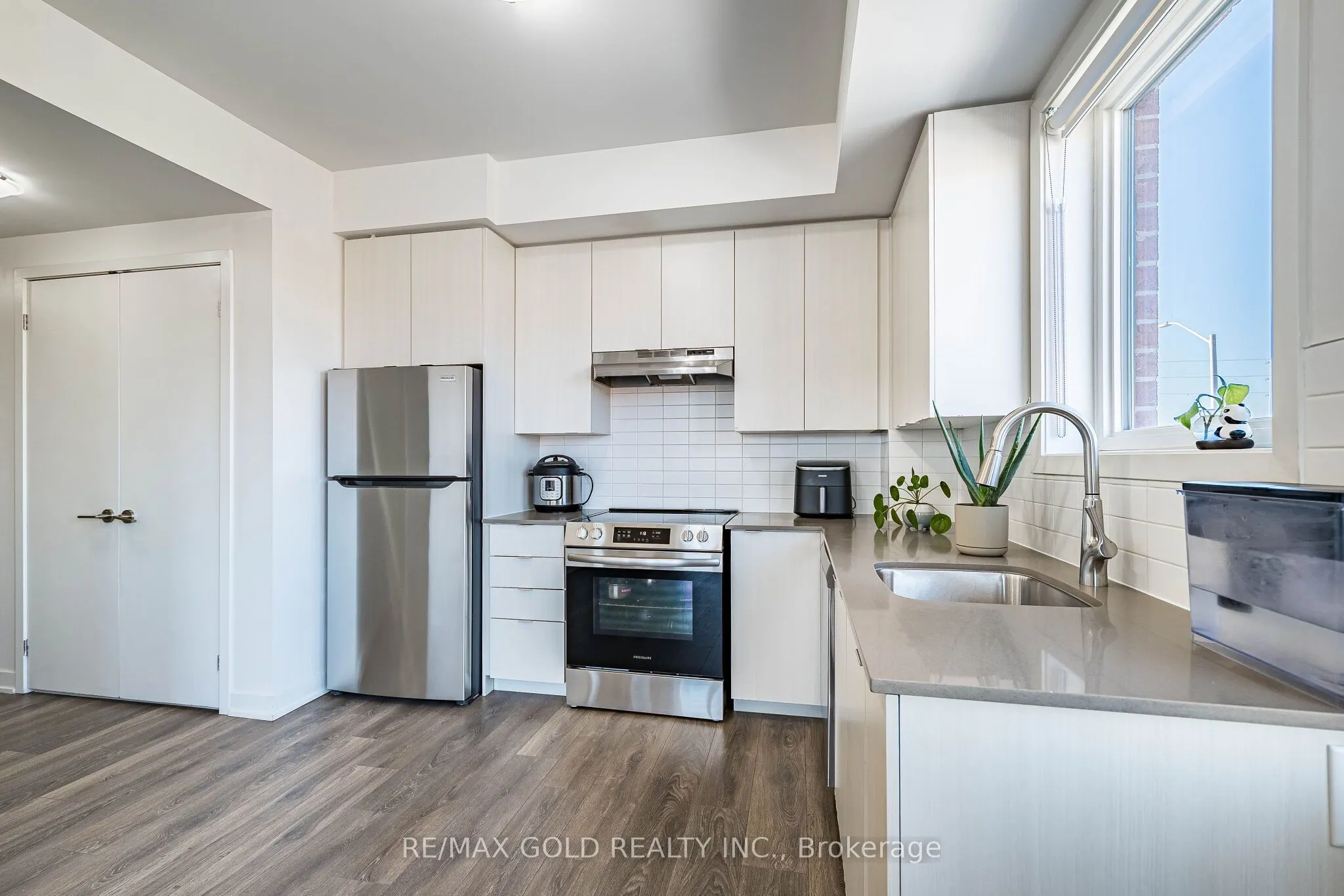 62 Sky Harbour Drive ##314