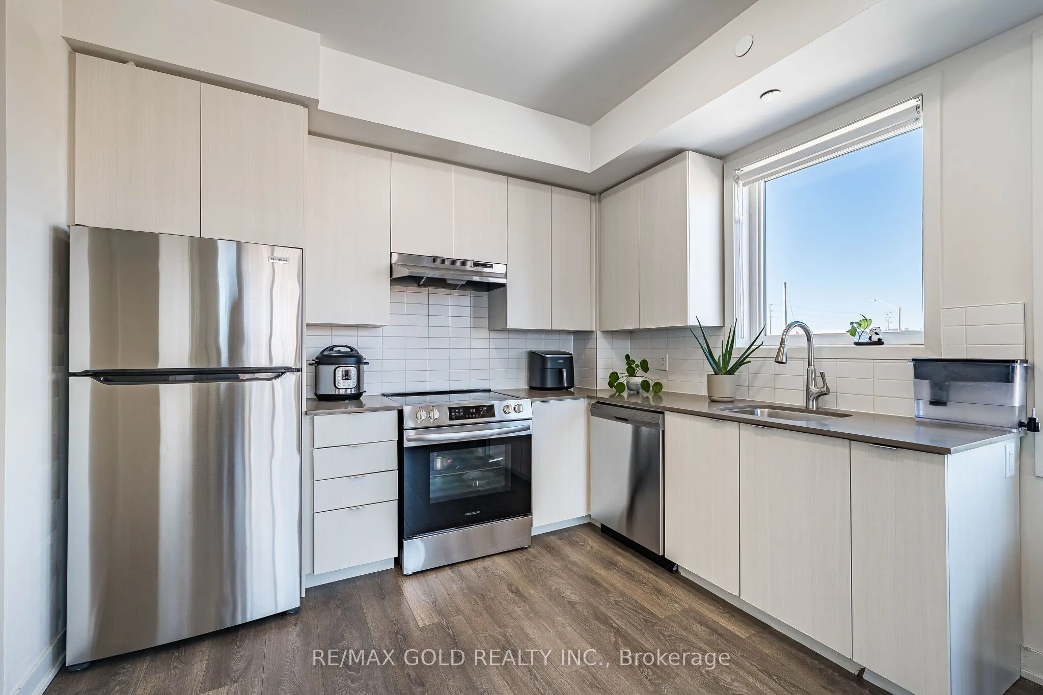 62 Sky Harbour Drive ##314