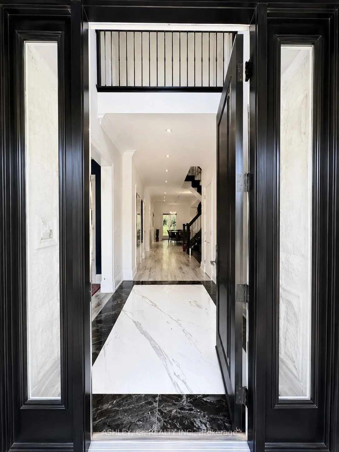2588 Sharon Crescent