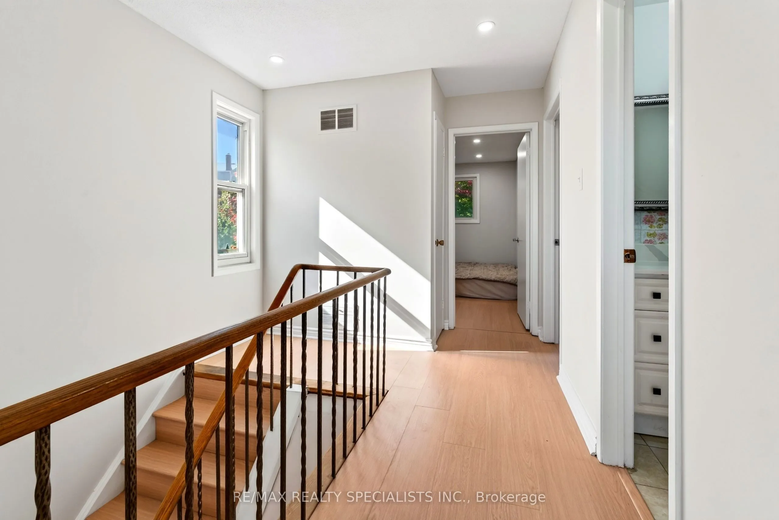4134 CLEVEDON Drive