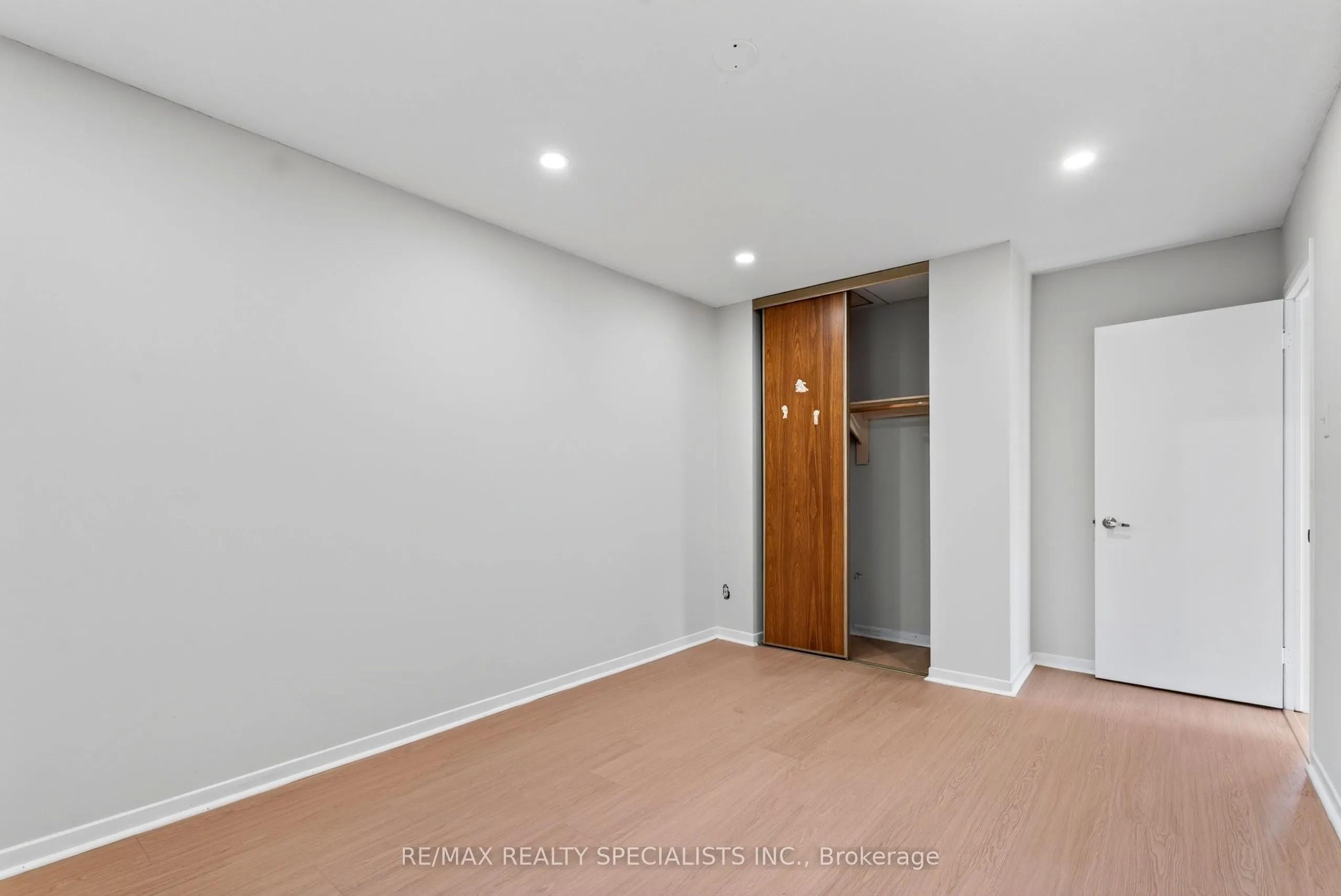 4134 CLEVEDON Drive