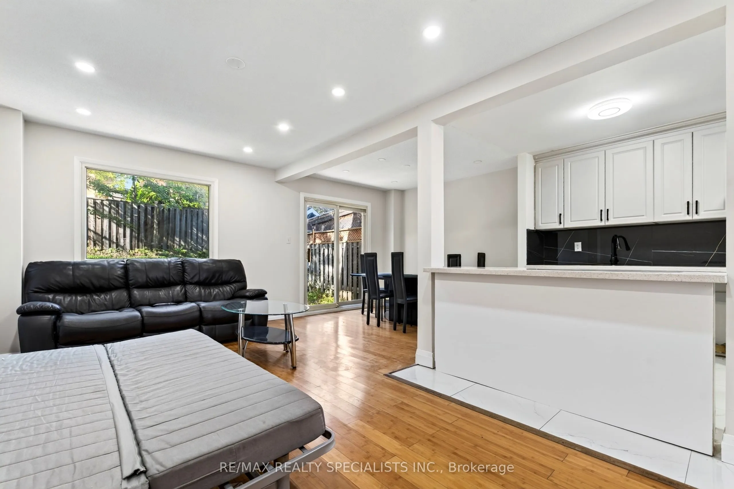 4134 CLEVEDON Drive