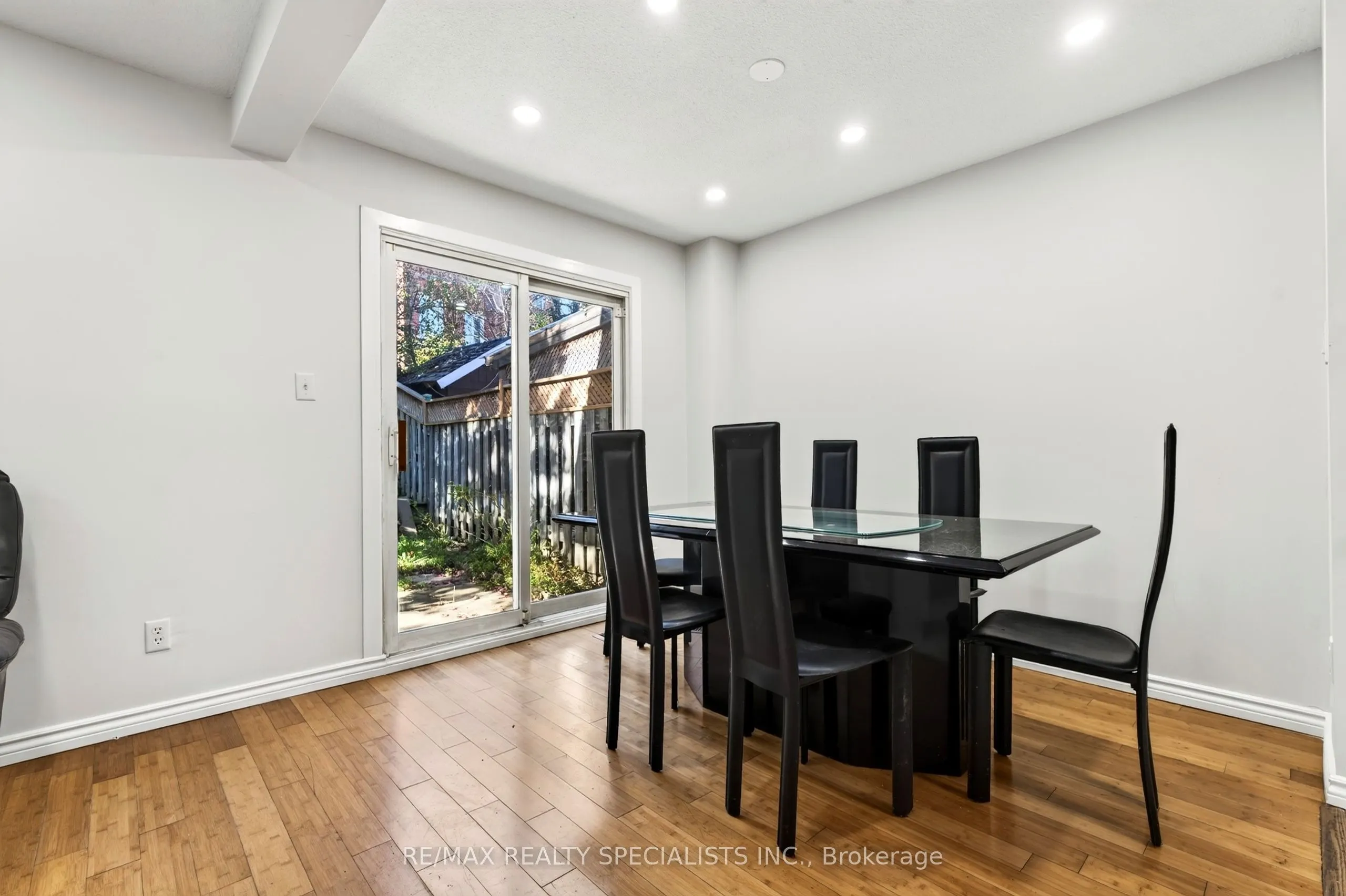 4134 CLEVEDON Drive