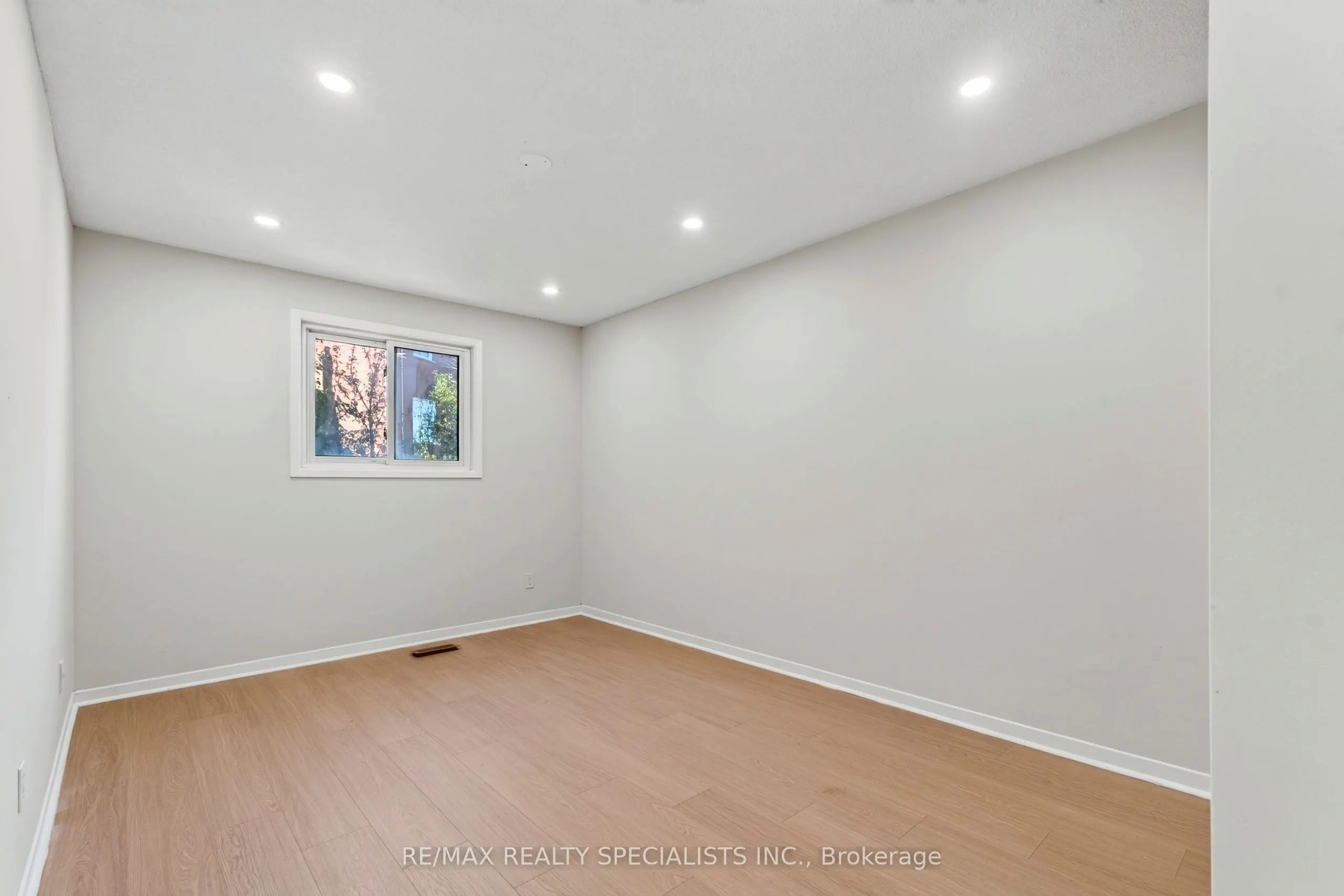 4134 CLEVEDON Drive