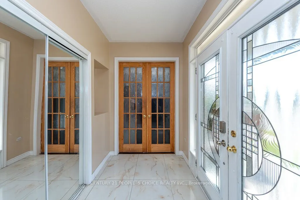 1 Bouvier Gate