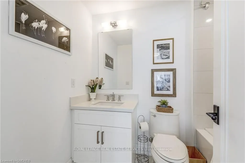 2060 LAKESHORE Road #1704
