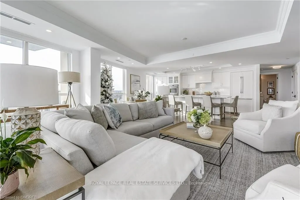2060 LAKESHORE Road #1704