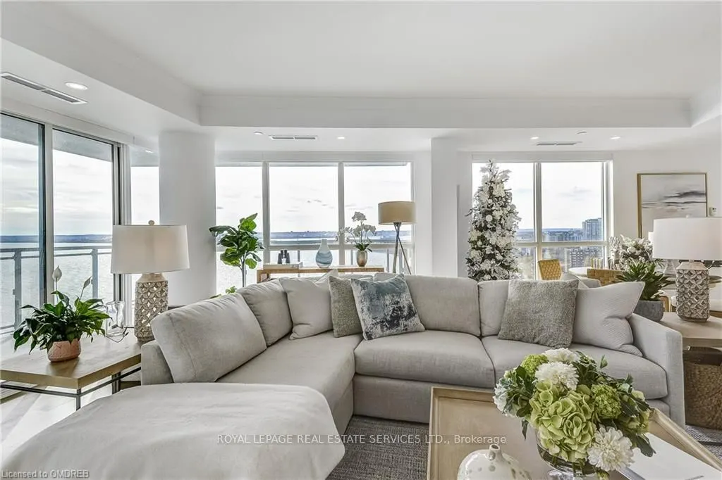 2060 LAKESHORE Road #1704