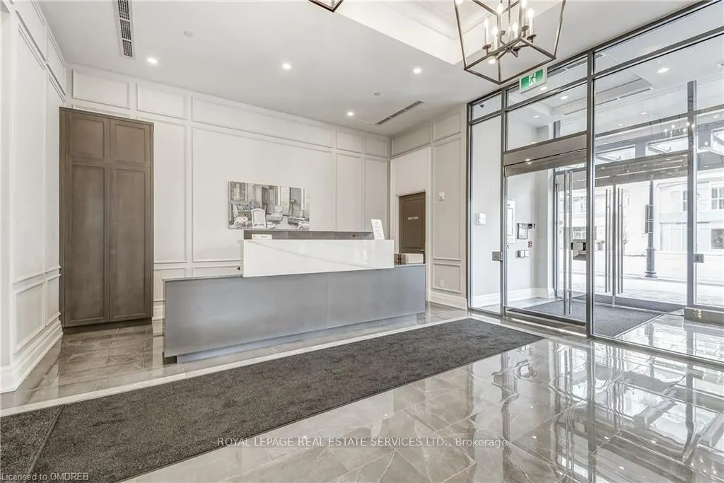 2060 LAKESHORE Road #1704