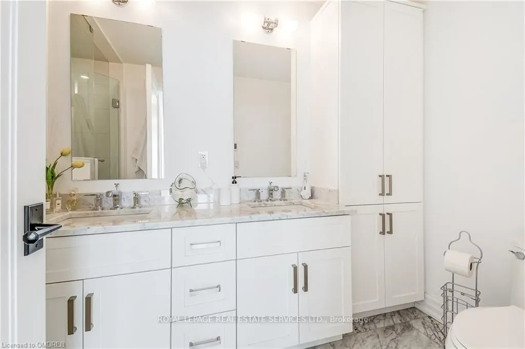 2060 LAKESHORE Road #1704