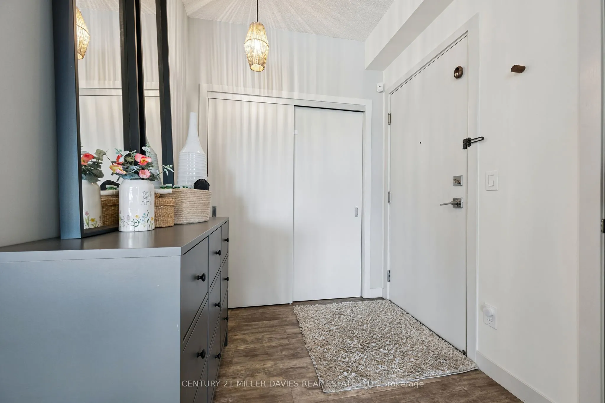 2081 Fairview Street #1101