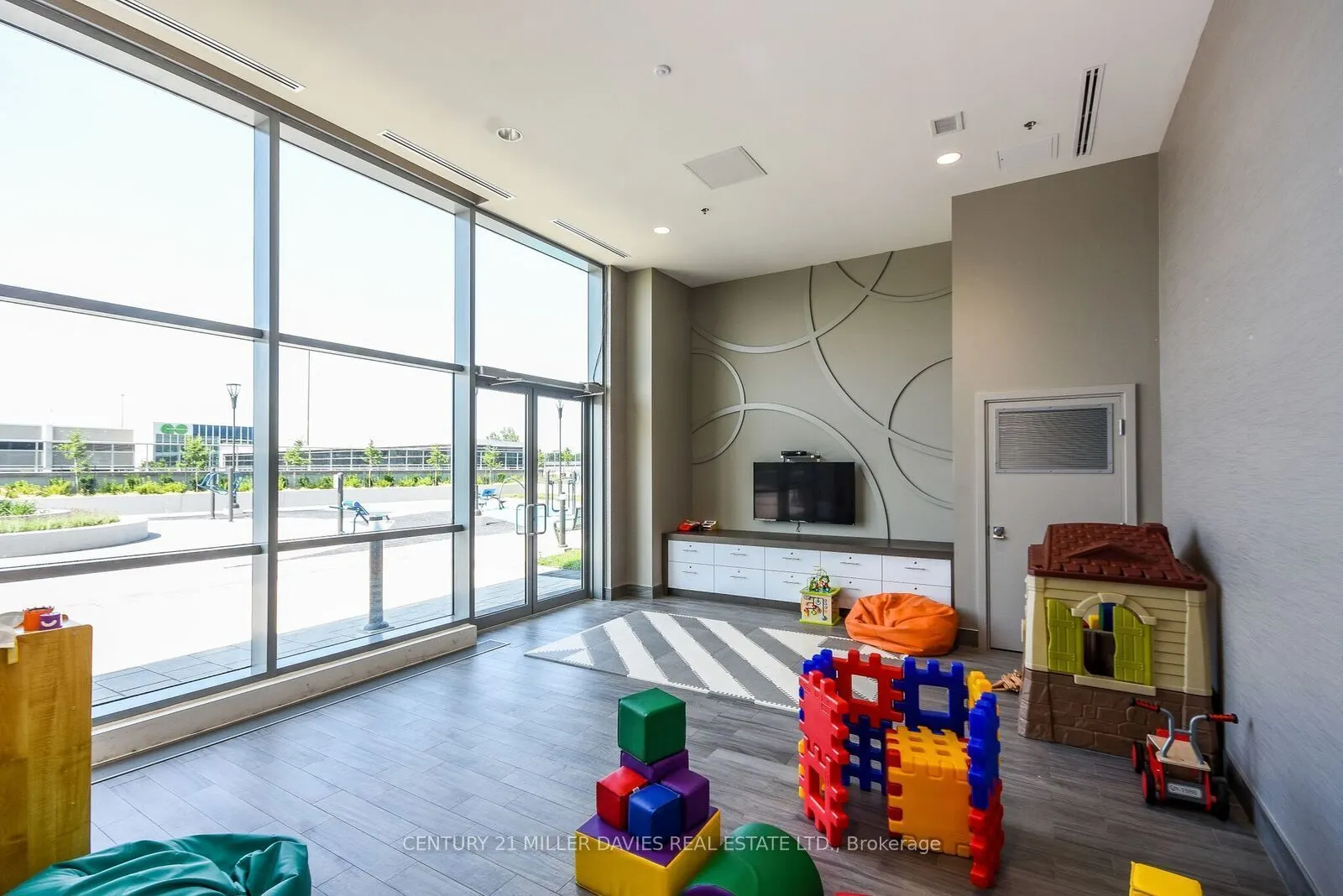 2081 Fairview Street #1101