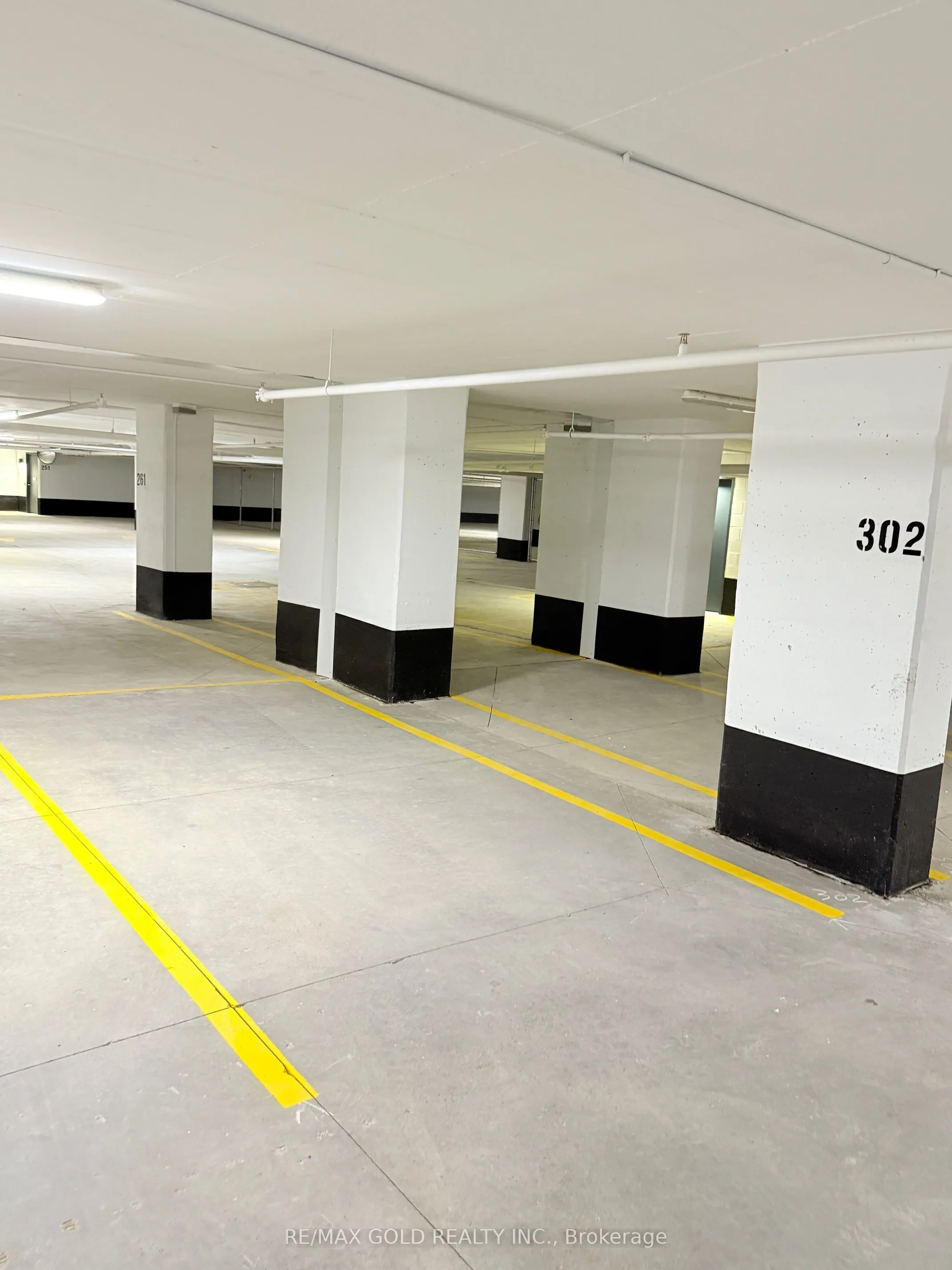 2495 Eglinton Avenue #1407