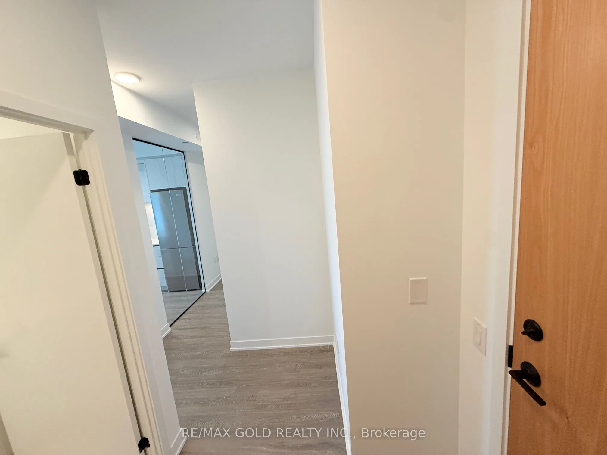 2495 Eglinton Avenue #1407
