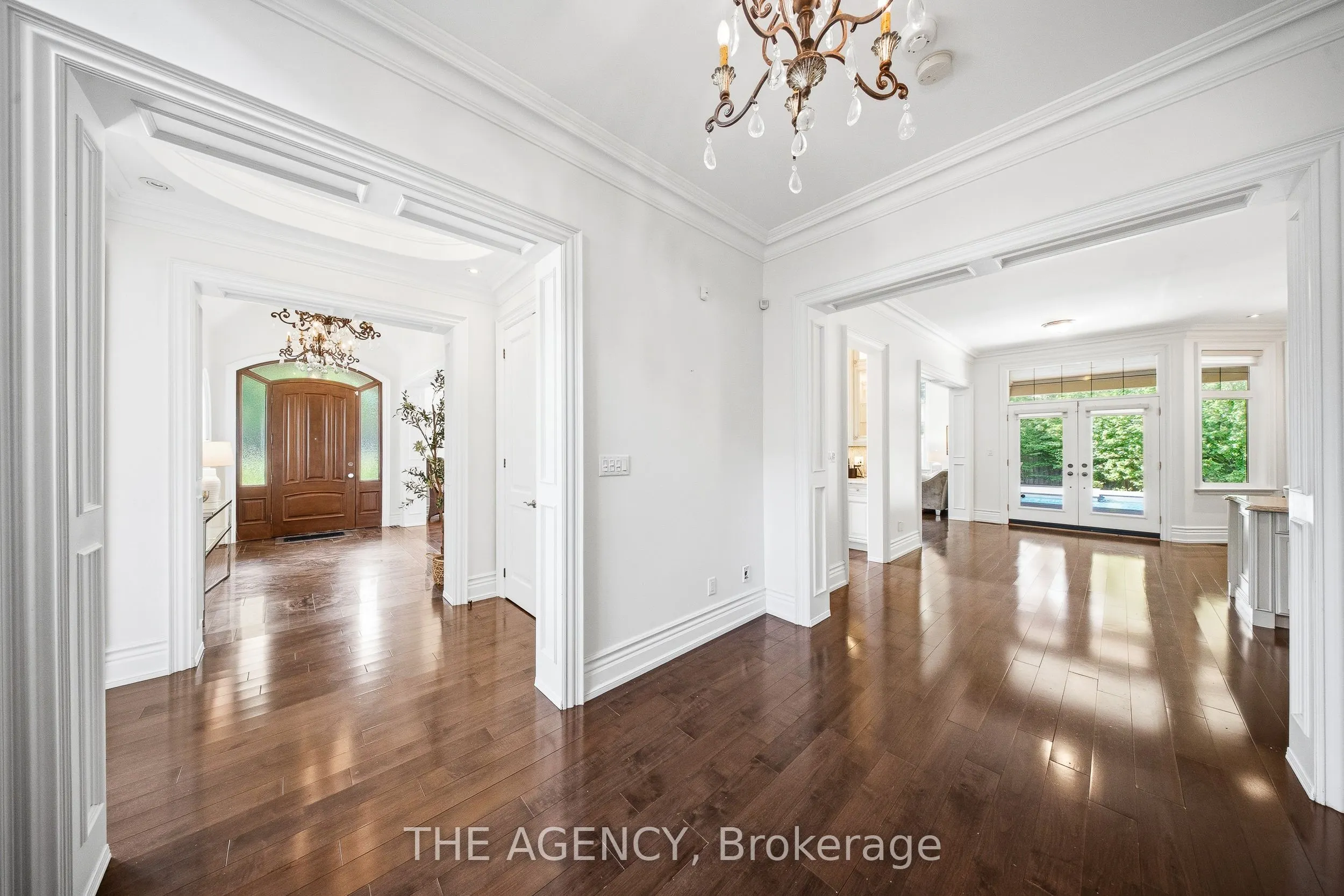 1098 Lakeshore Road W