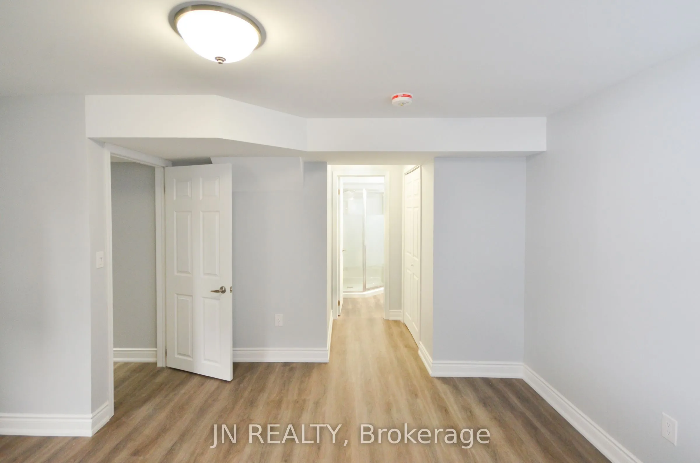 34 McEchearn Crescent #Lower