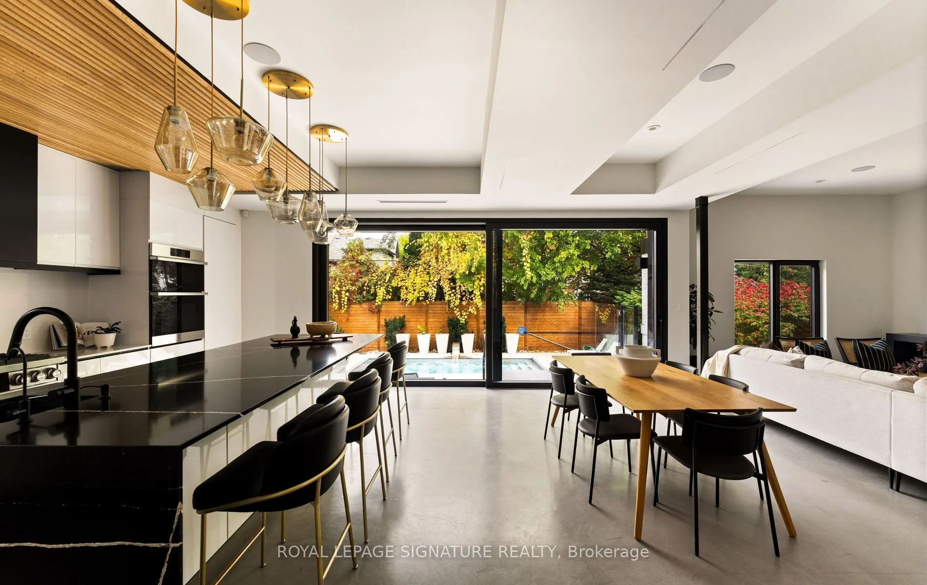 25 Eagle Road
