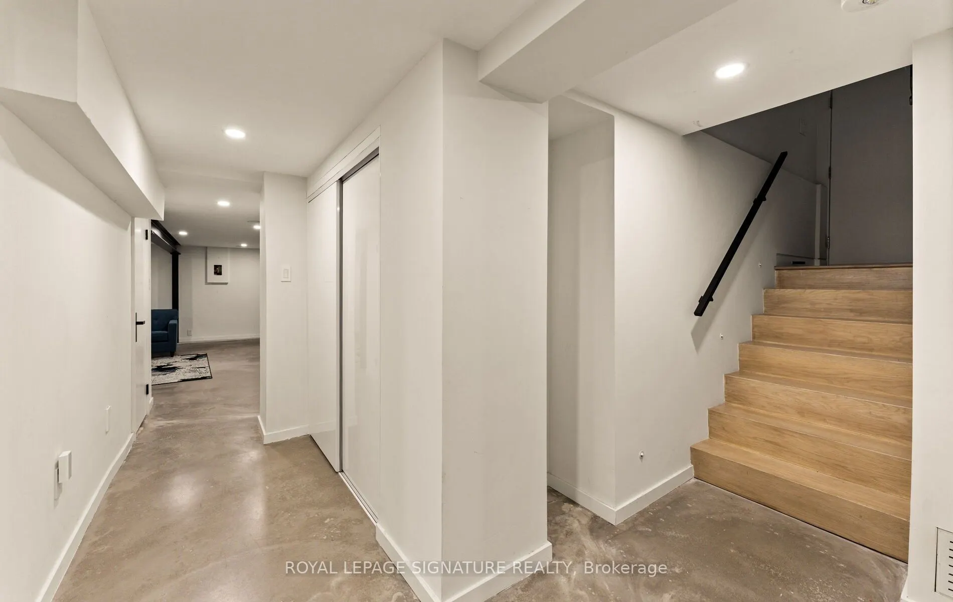 25 Eagle Road