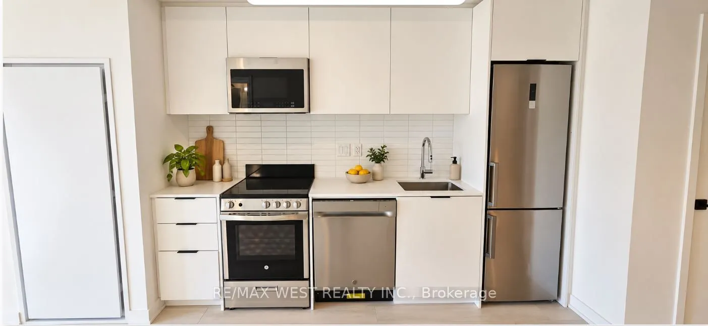 1 Vine Avenue #208