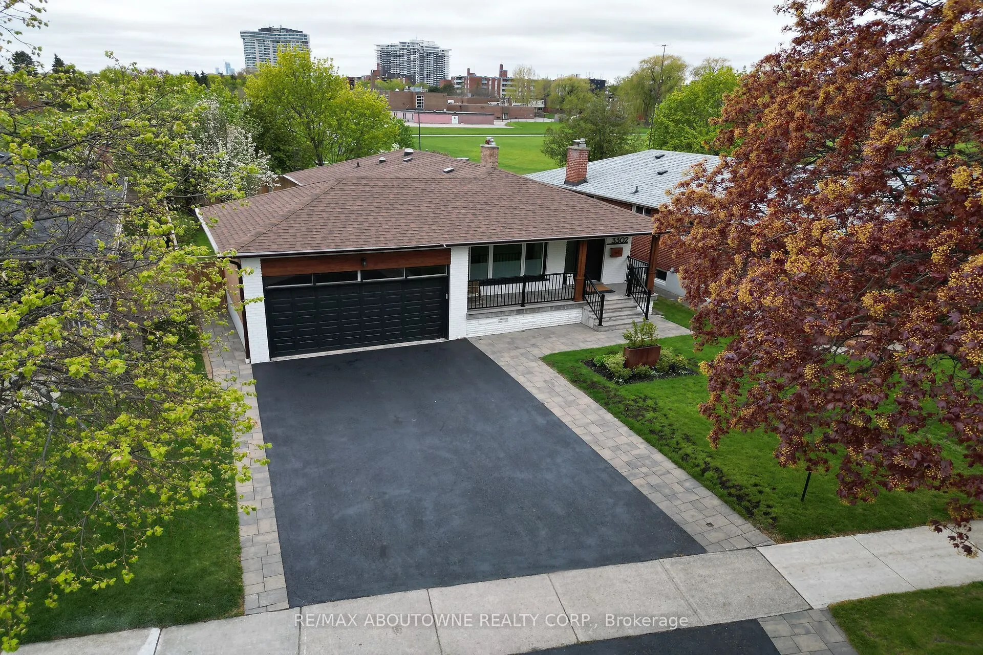 3302 Cardross Road